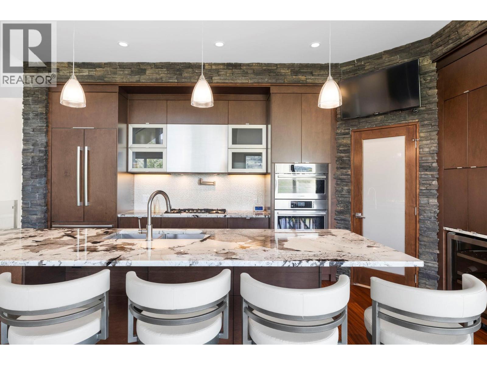  920 Stockley Street, Kelowna