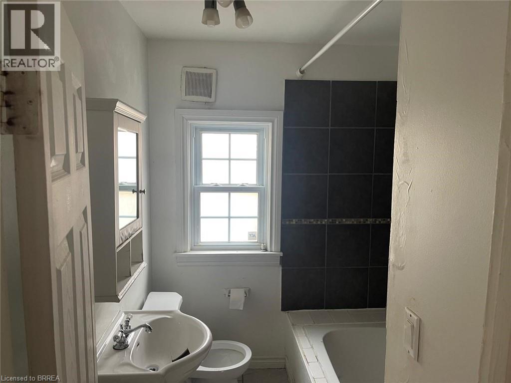 258 WELLINGTON Road - 13