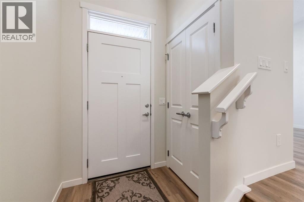 128 Hotchkiss Gate SE - Photo 3 of 48, Calgary, Alberta