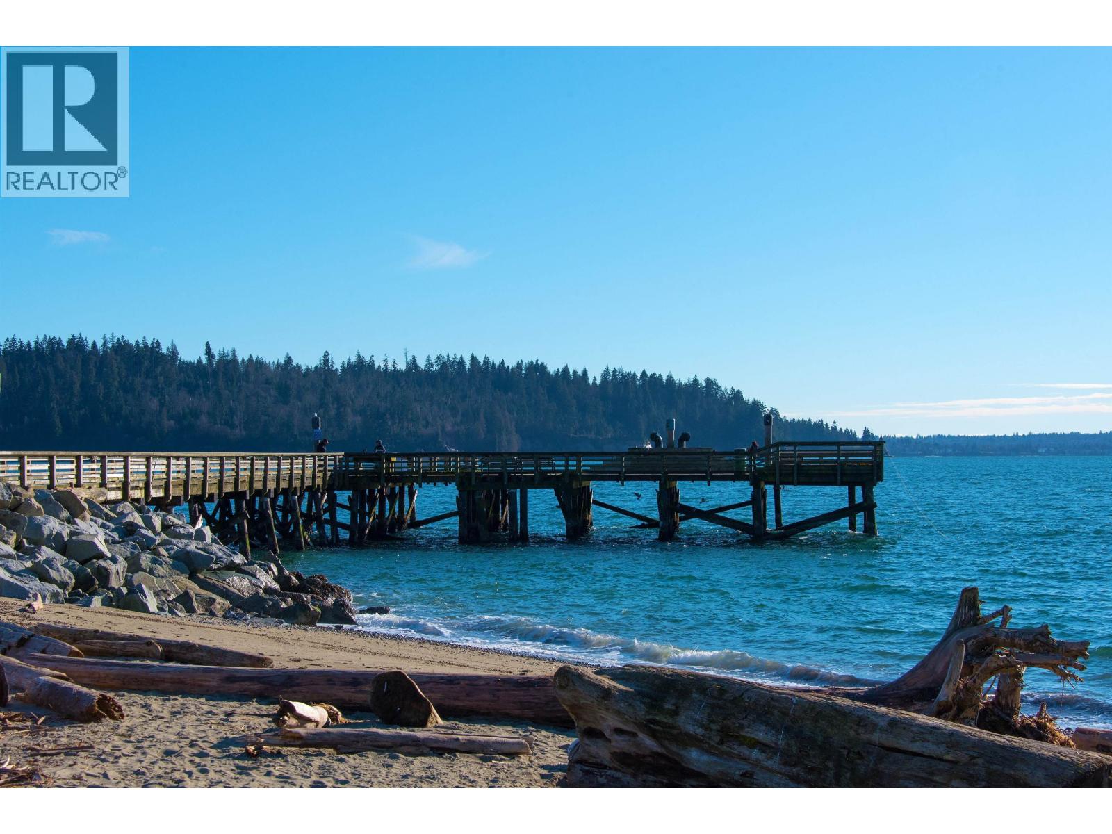 118 1363 CLYDE AVENUE, West Vancouver