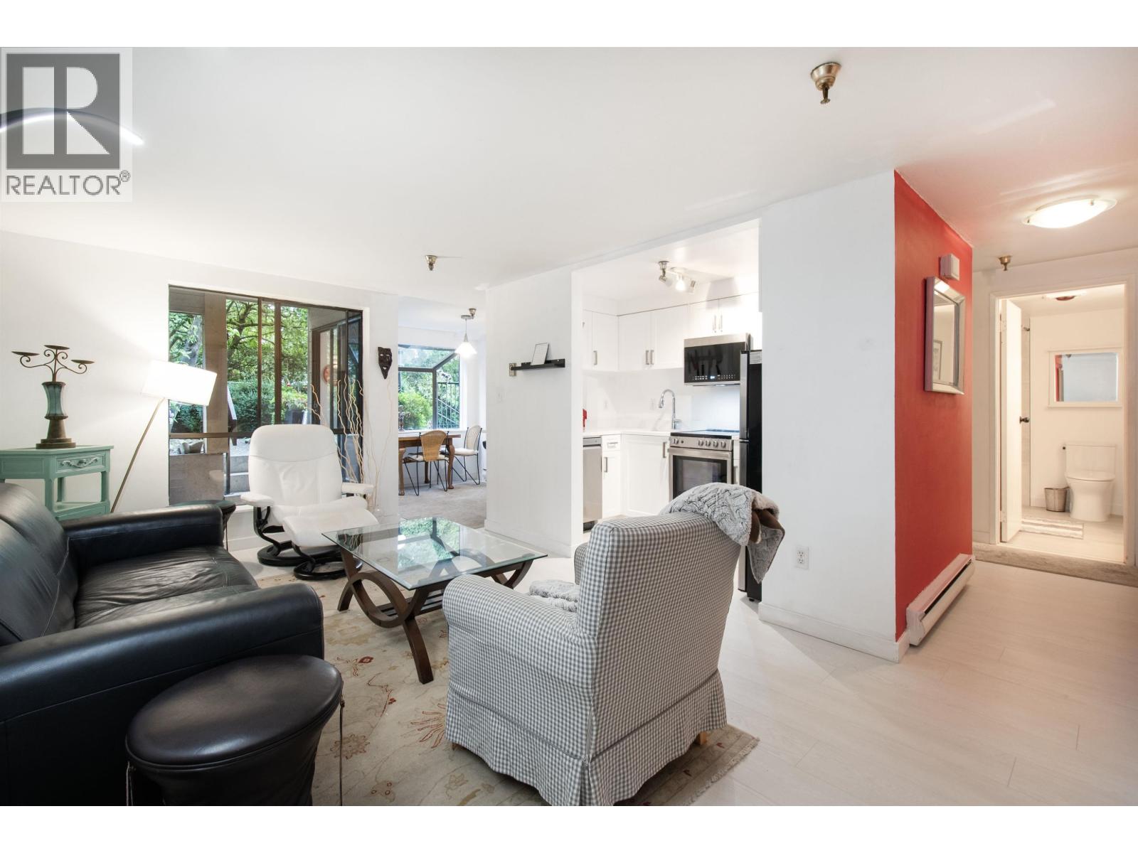 118 1363 CLYDE AVENUE, West Vancouver