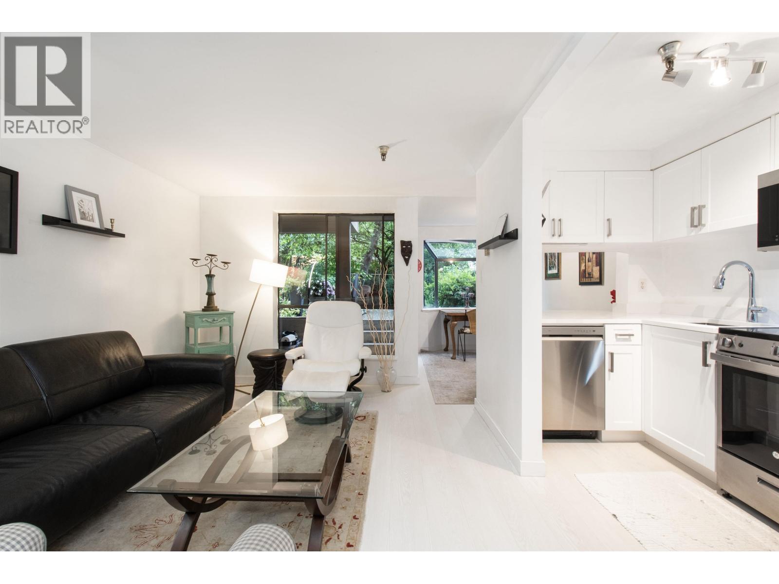 118 1363 CLYDE AVENUE, West Vancouver