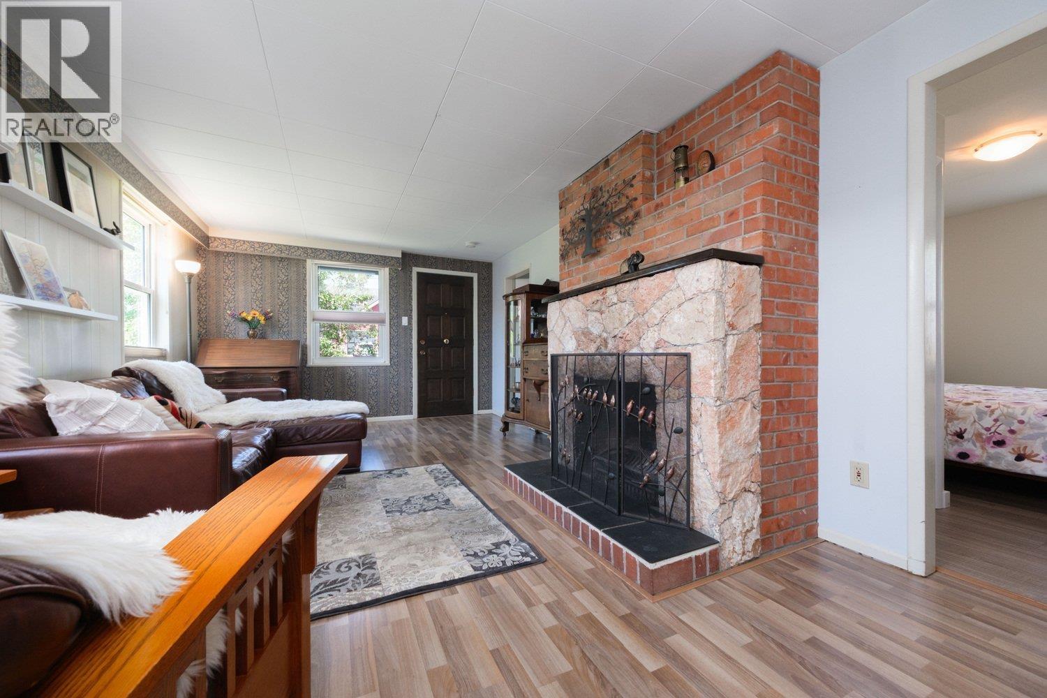 4412 RIVER Road West, Delta