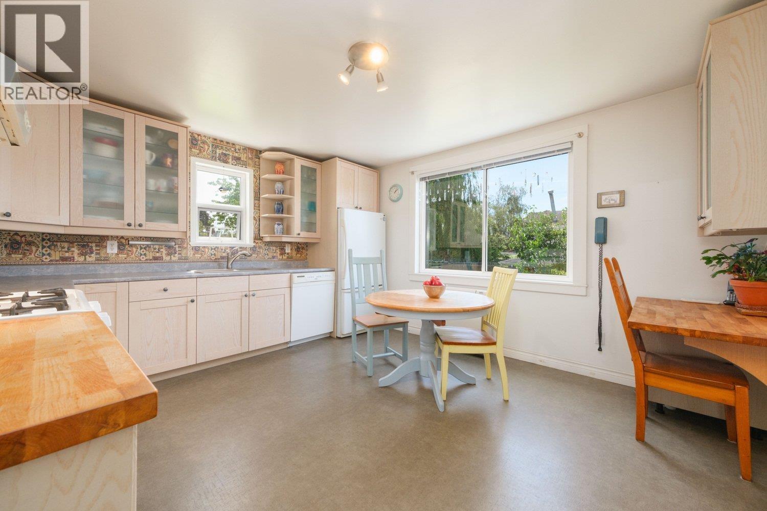 4412 RIVER Road West, Delta