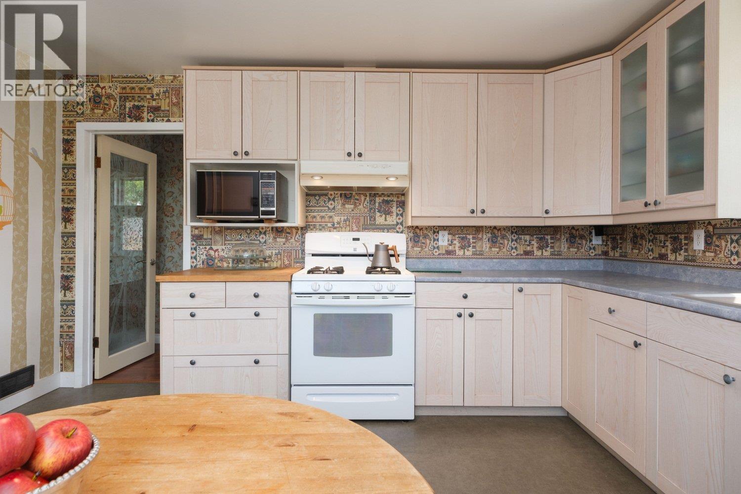 4412 RIVER Road West, Delta