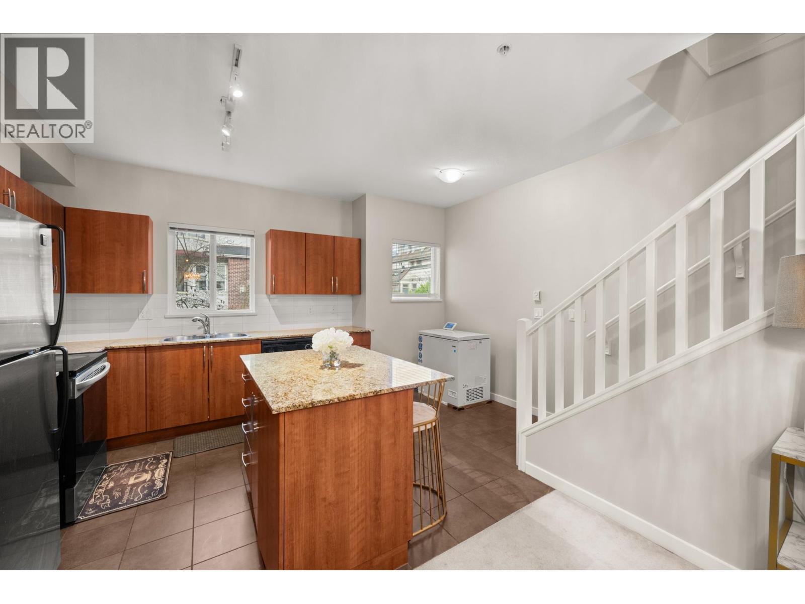 508 1661 FRASER AVENUE, Port Coquitlam