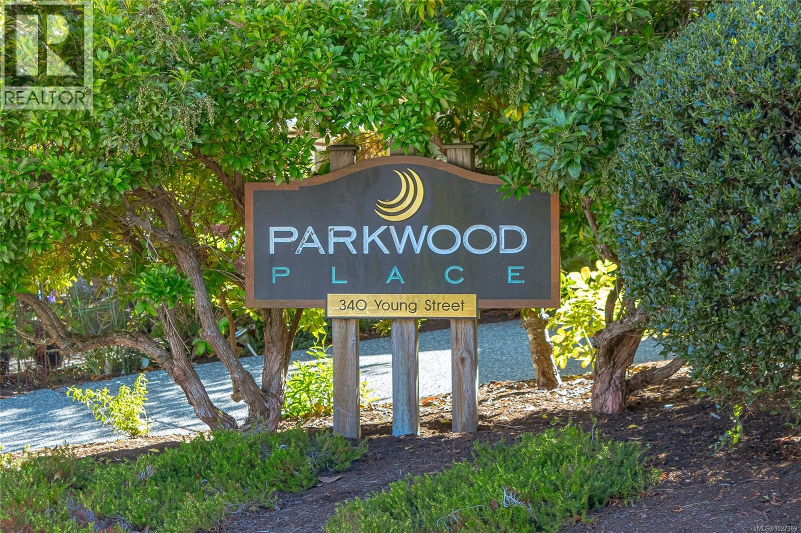 3 340 Young St, Parksville