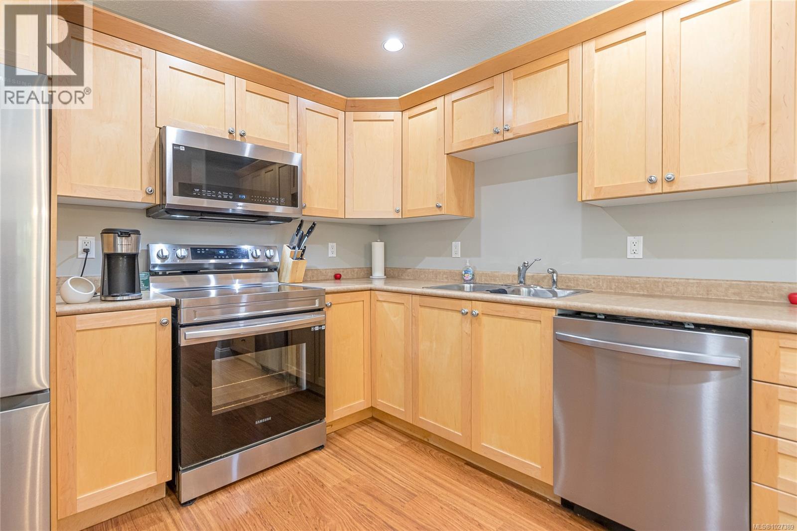 3 340 Young St, Parksville