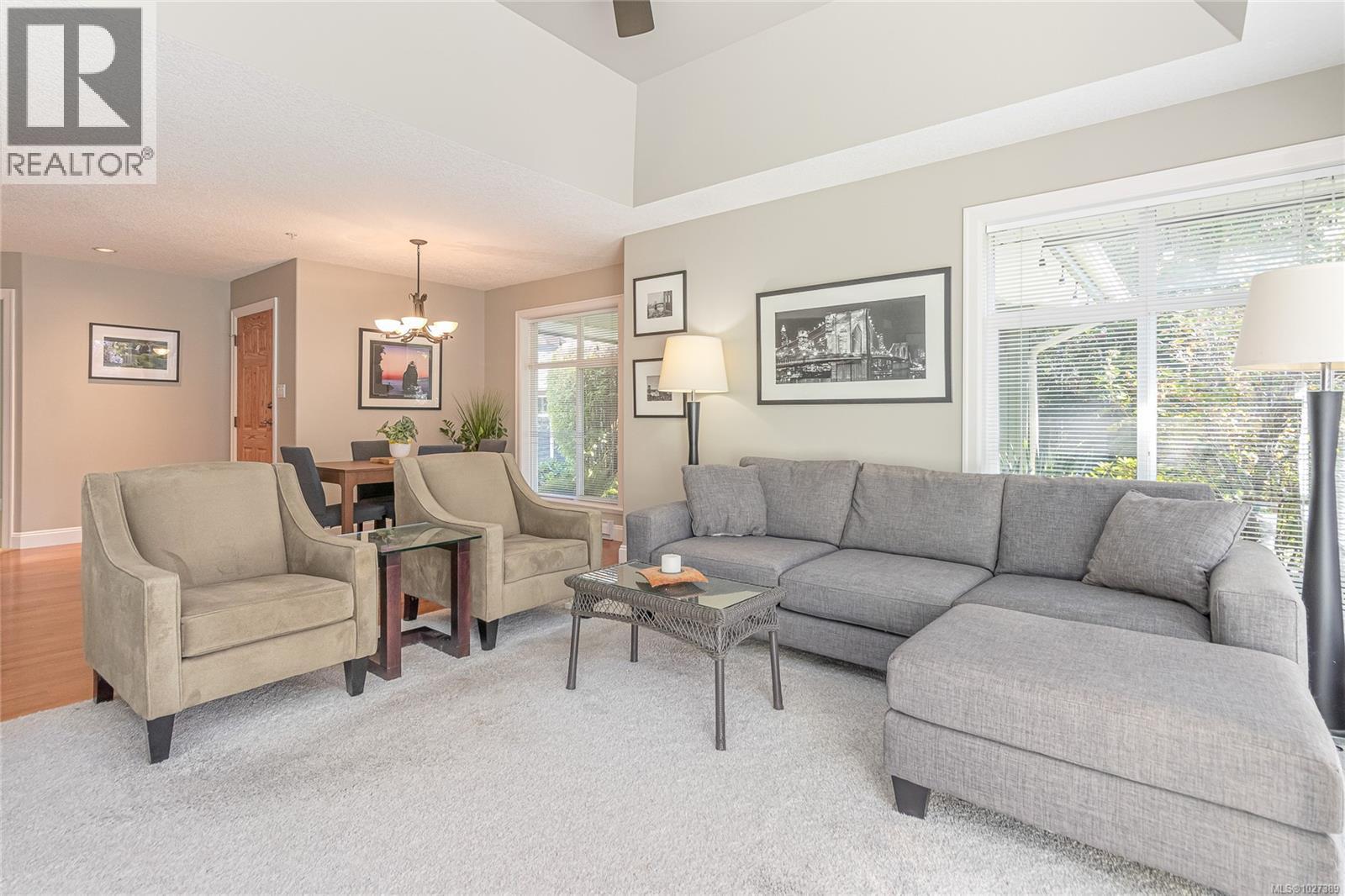 3 340 Young St, Parksville