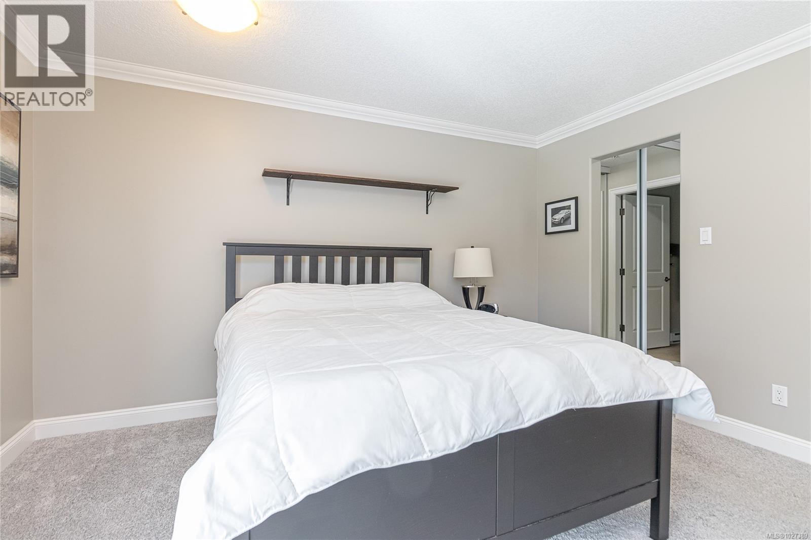 3 340 Young St, Parksville