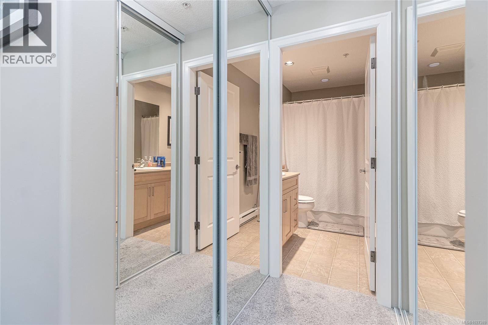 3 340 Young St, Parksville