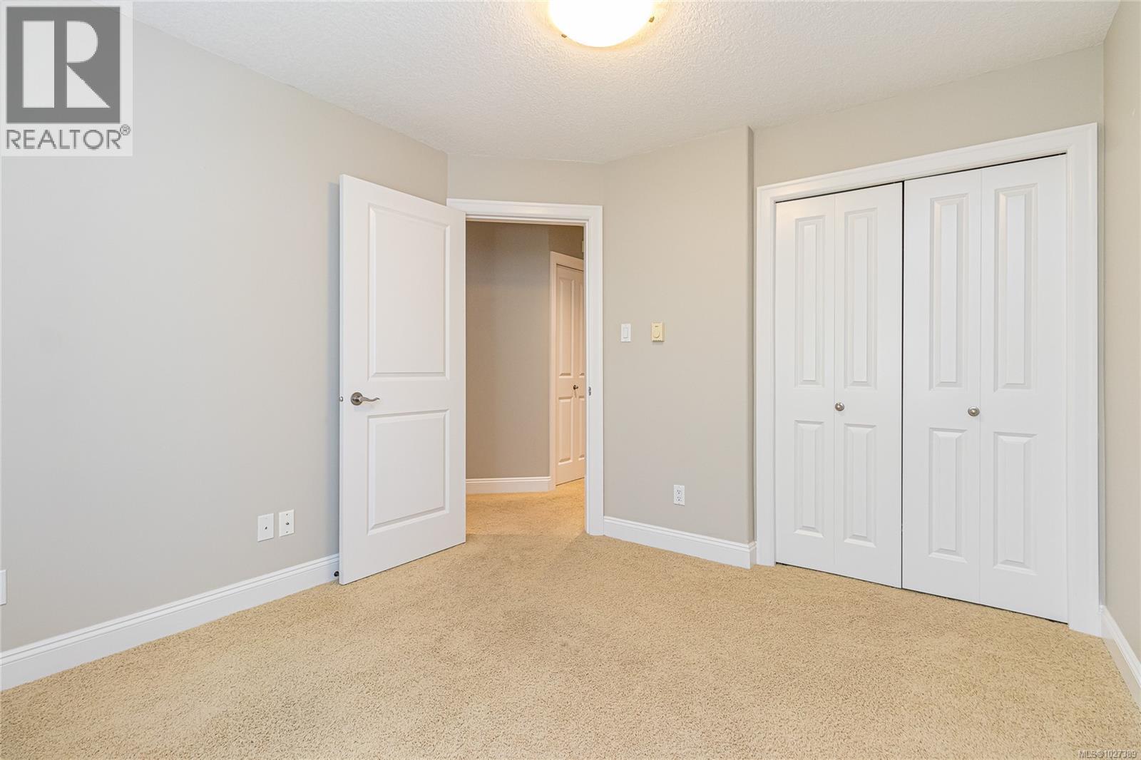 3 340 Young St, Parksville