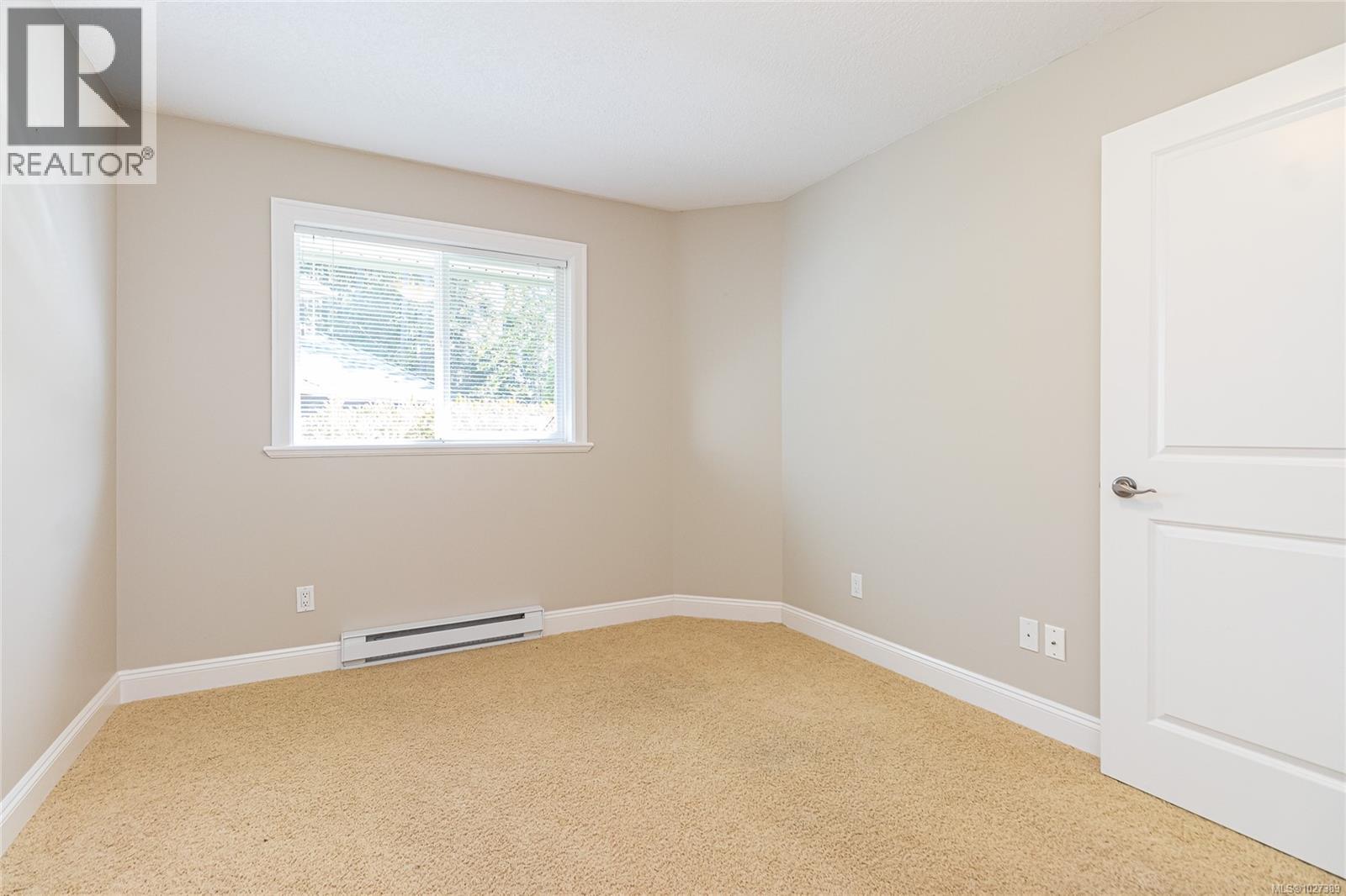 3 340 Young St, Parksville