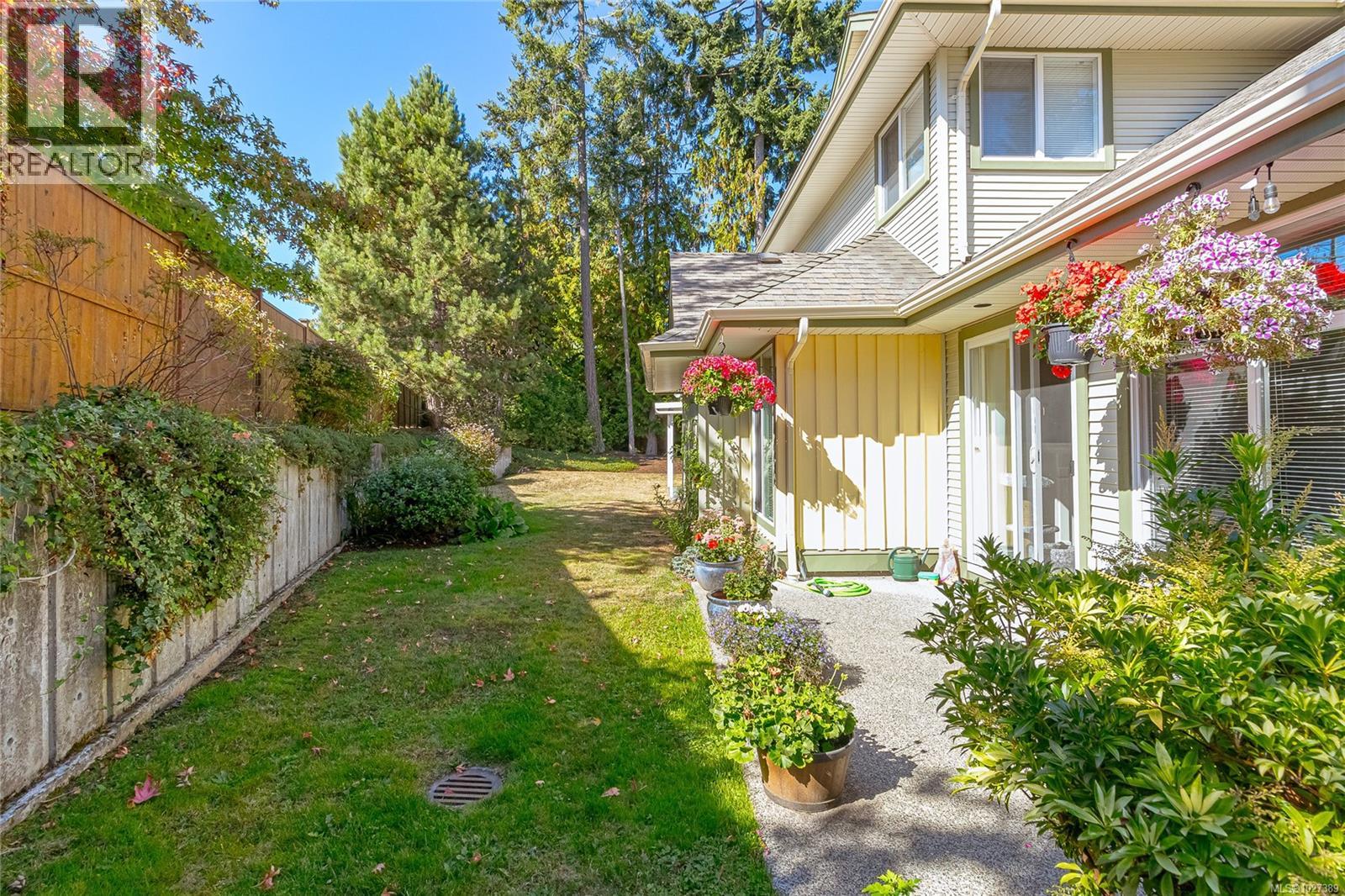 3 340 Young St, Parksville