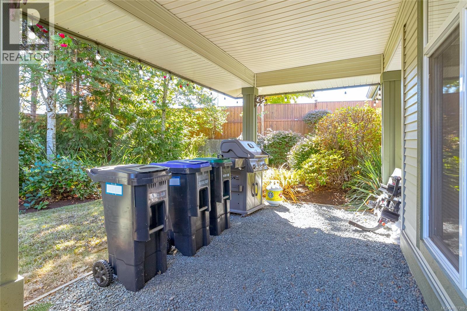 3 340 Young St, Parksville