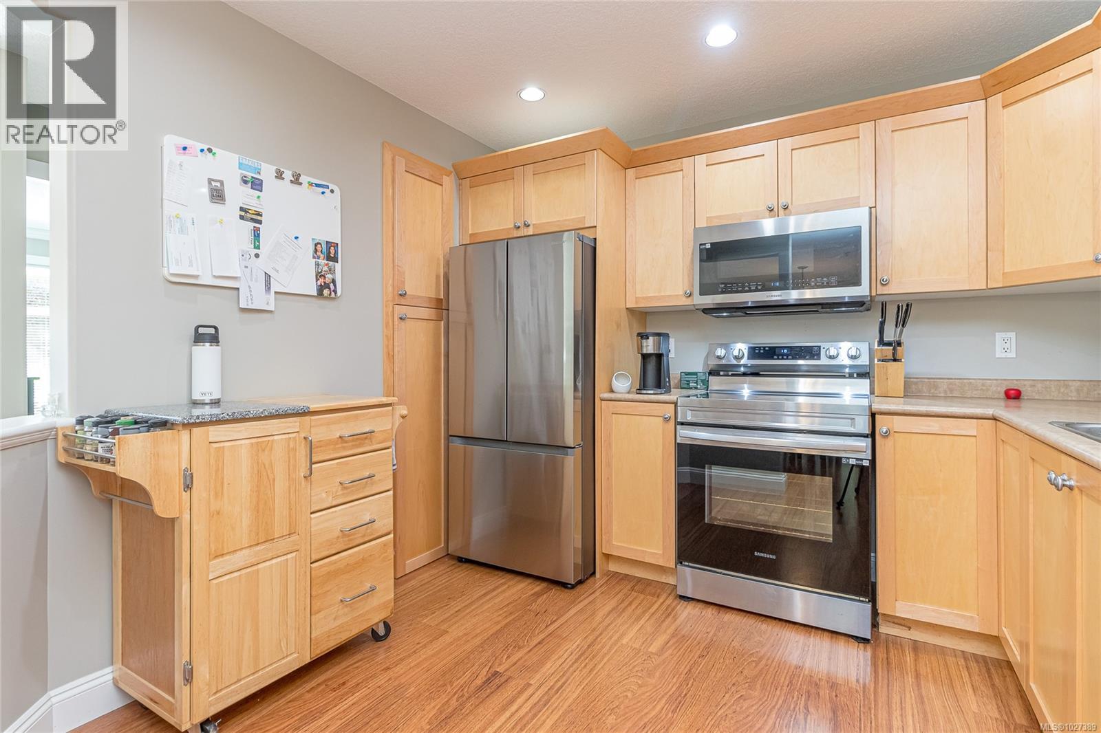 3 340 Young St, Parksville