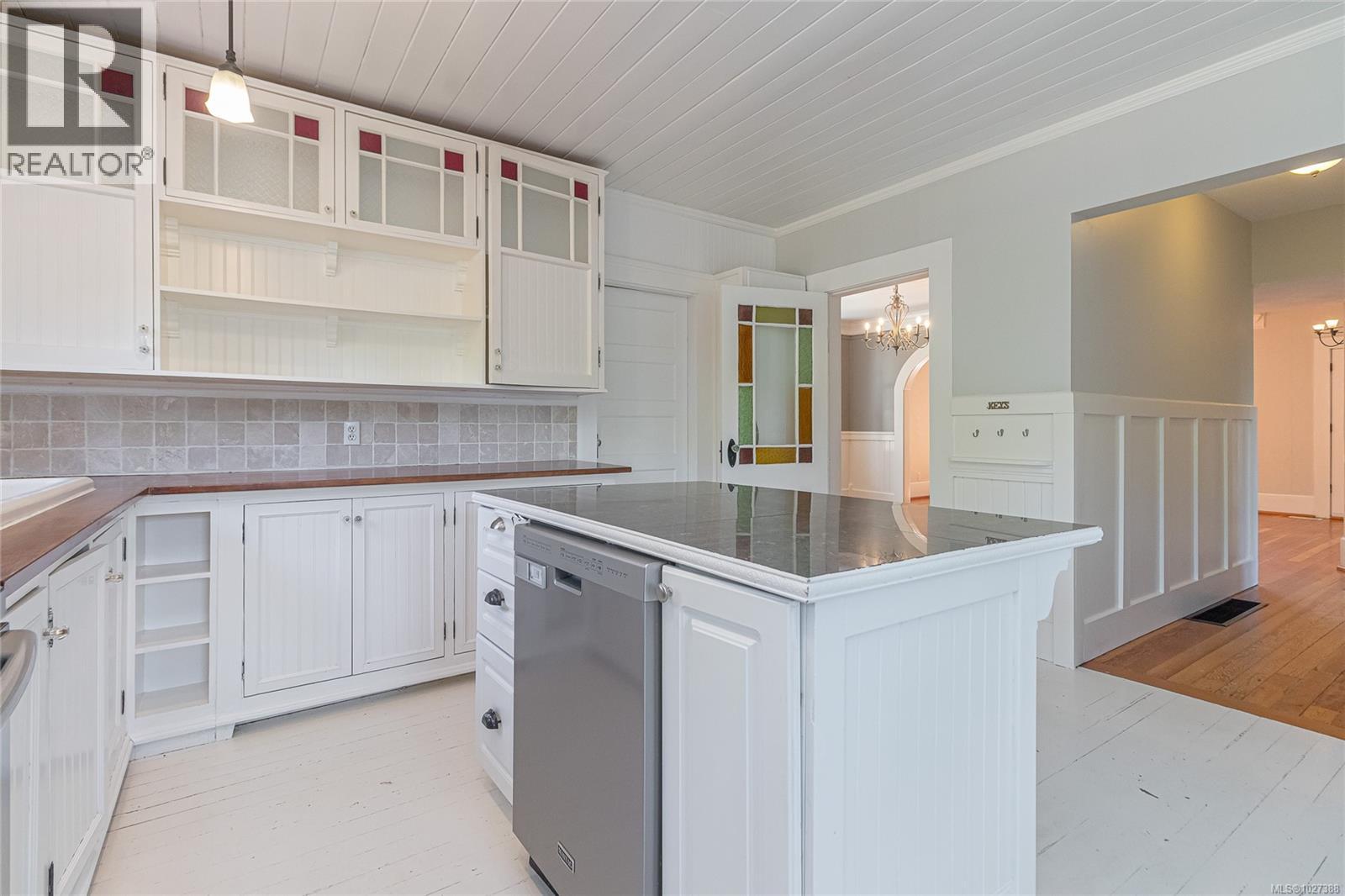 1421 Cranberry Ave, Nanaimo