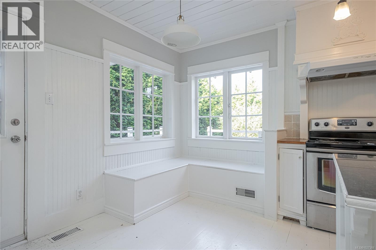 1421 Cranberry Ave, Nanaimo