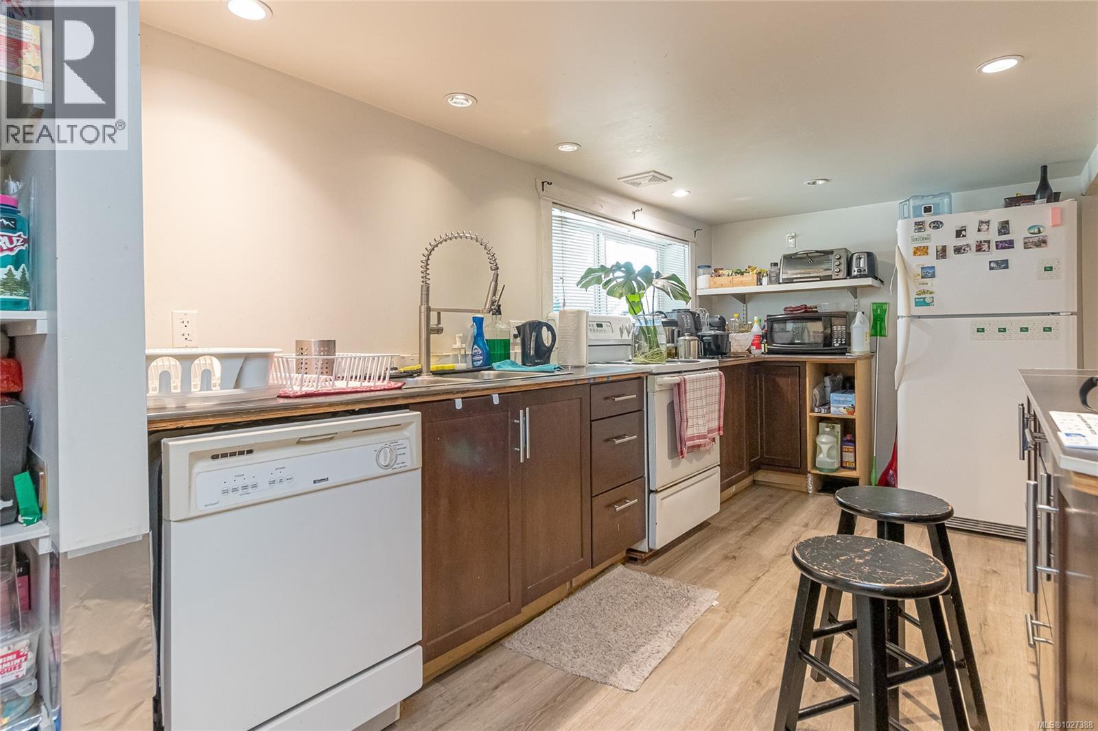 1421 Cranberry Ave, Nanaimo