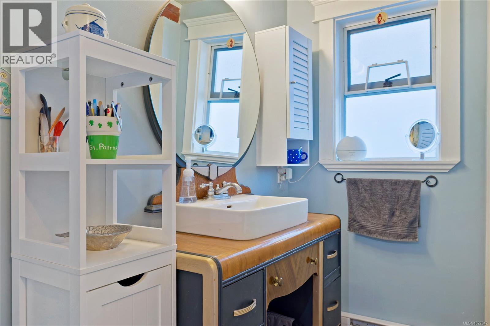 375 Howard Ave, Nanaimo