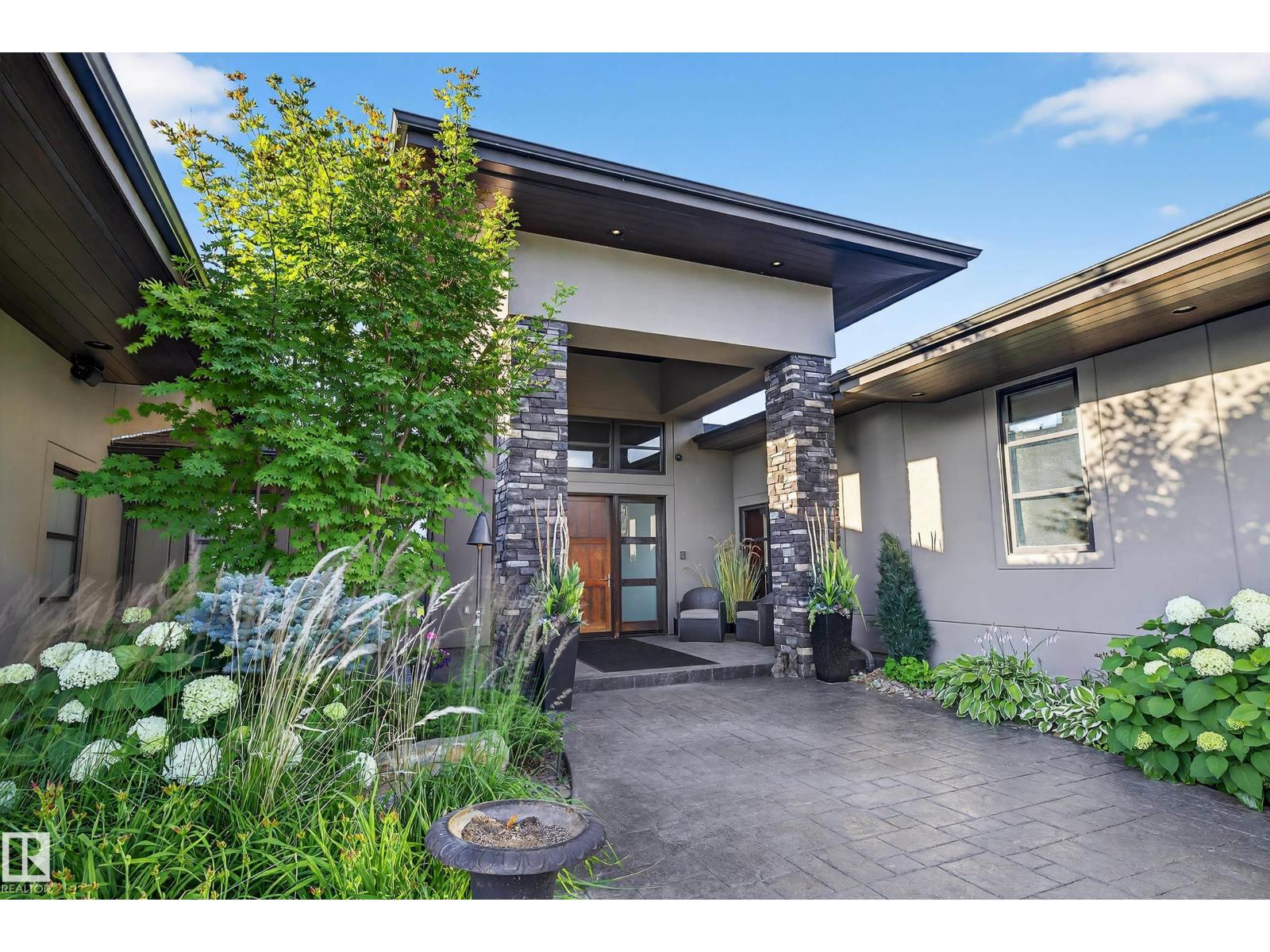 13758 VALLEYVIEW DR NW - 1