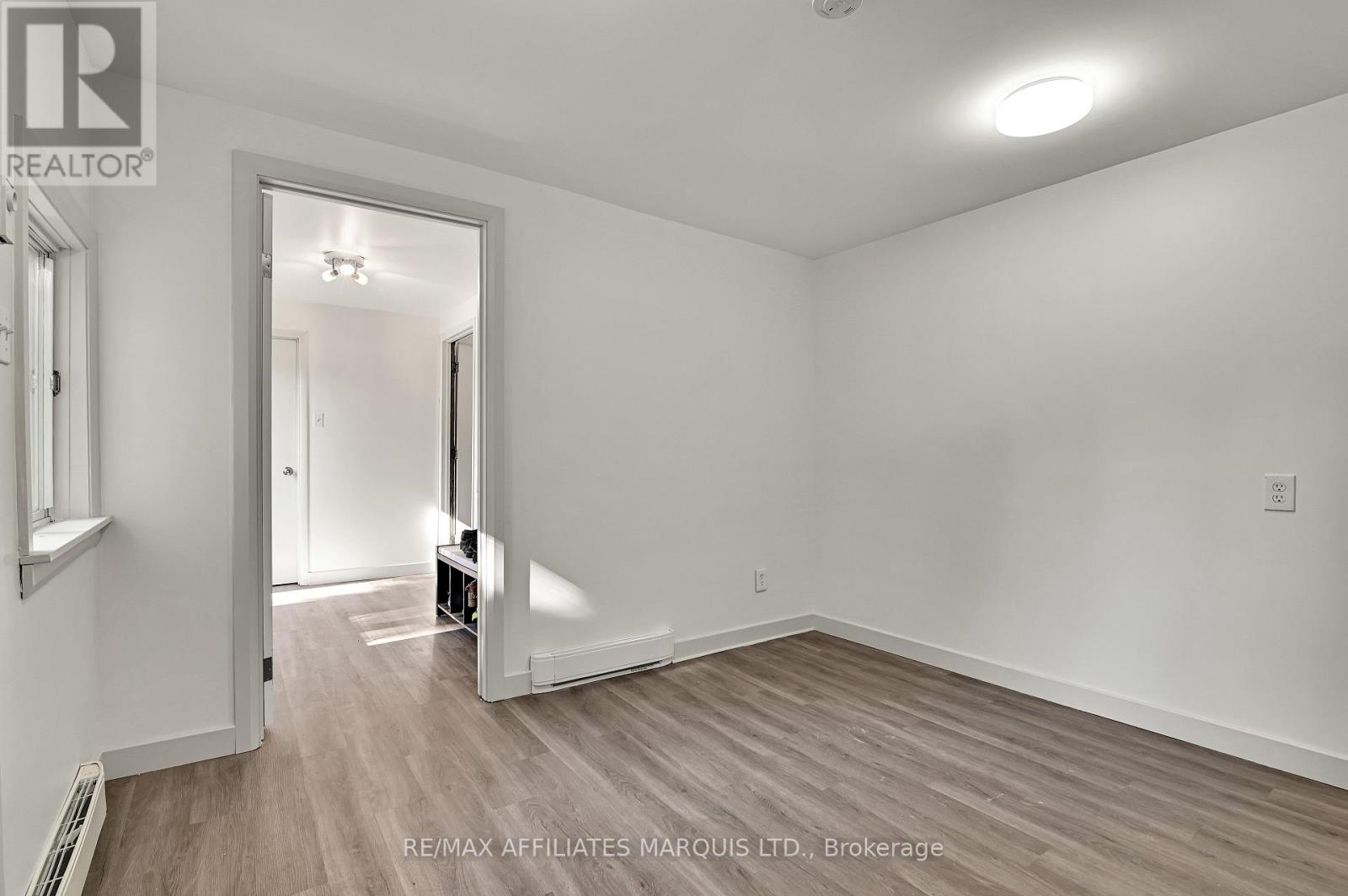 1603 PETER STREET - 19