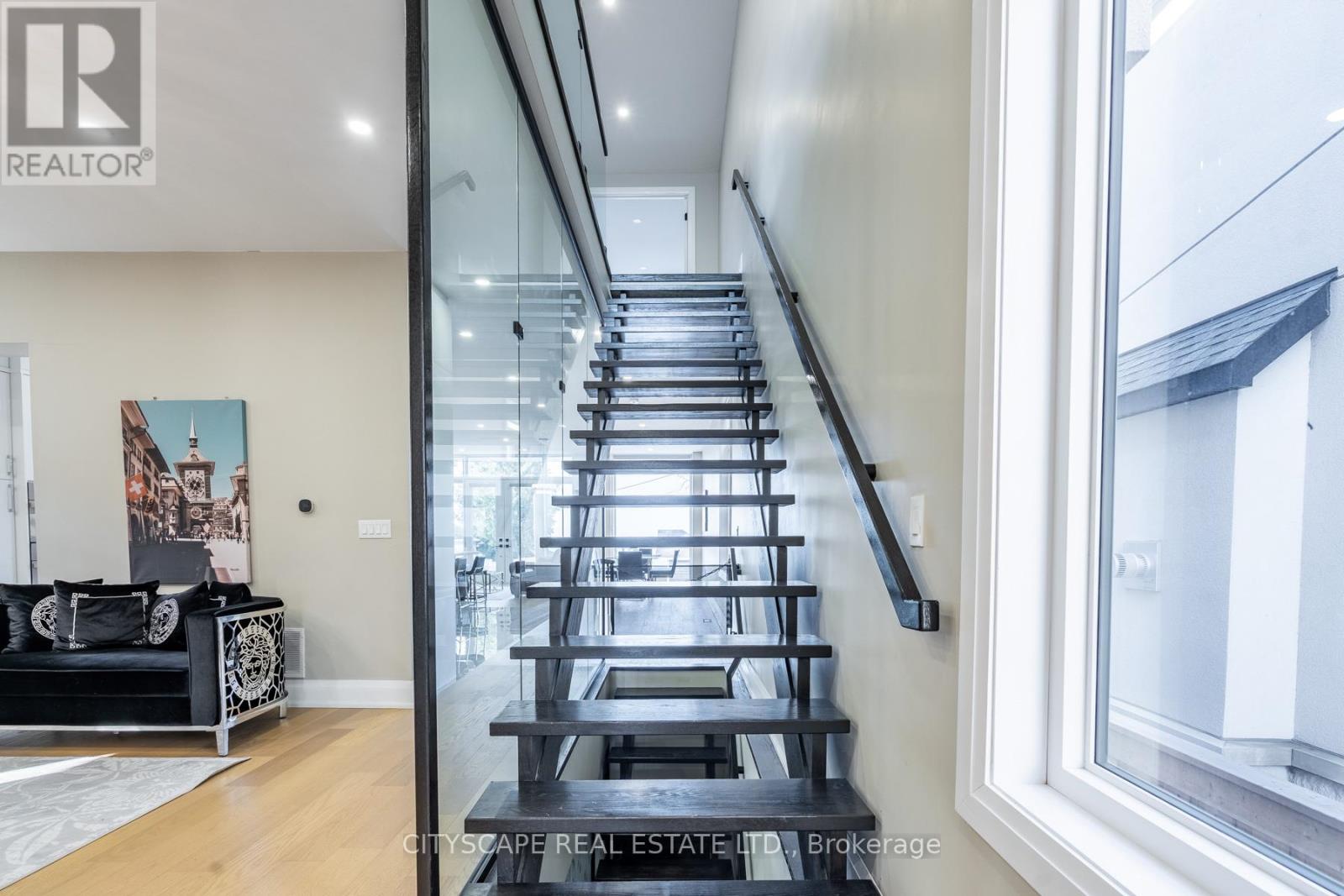 6 CAMPVIEW ROAD - 21