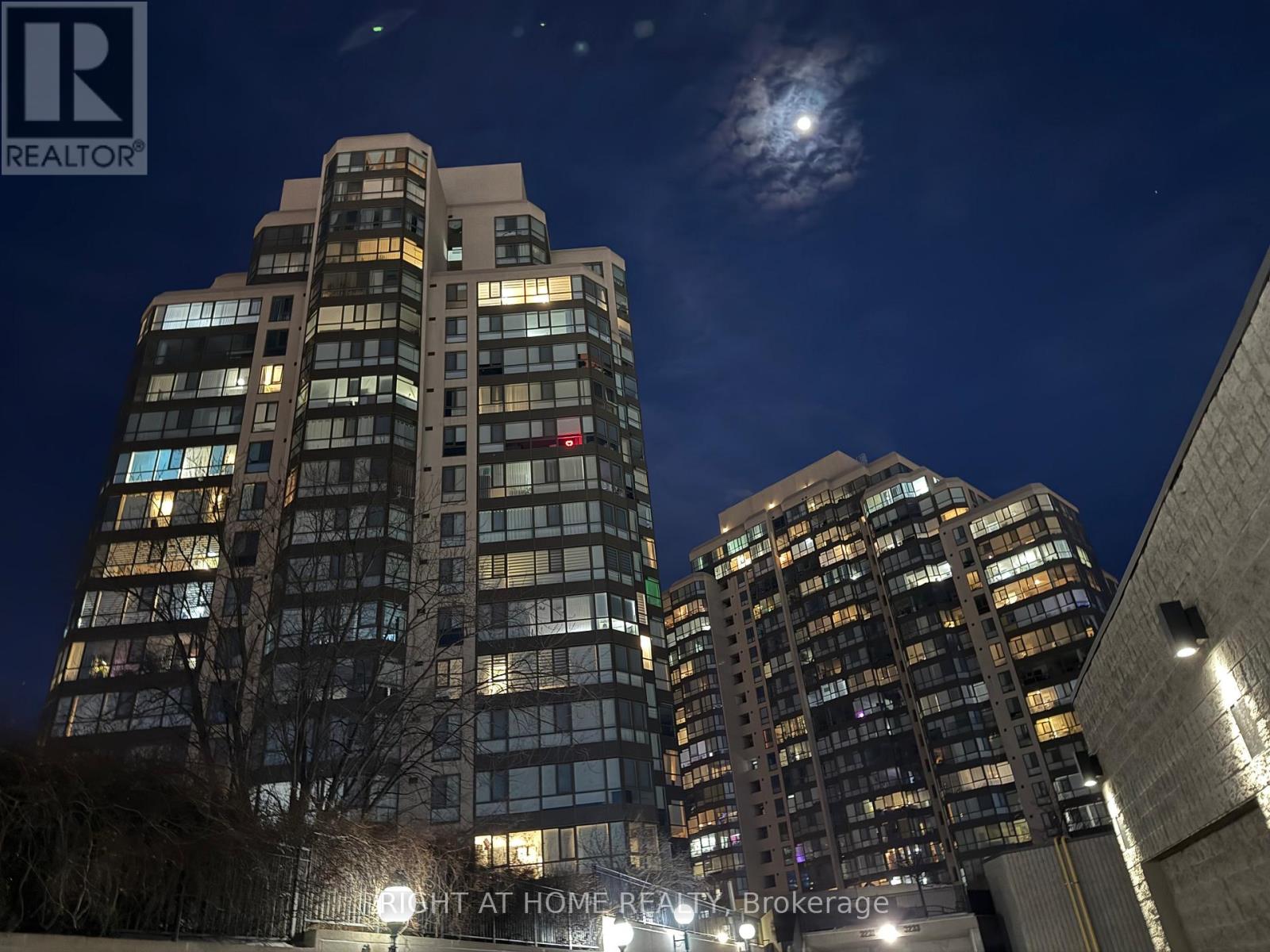 1206 - 3231 EGLINTON AVENUE E