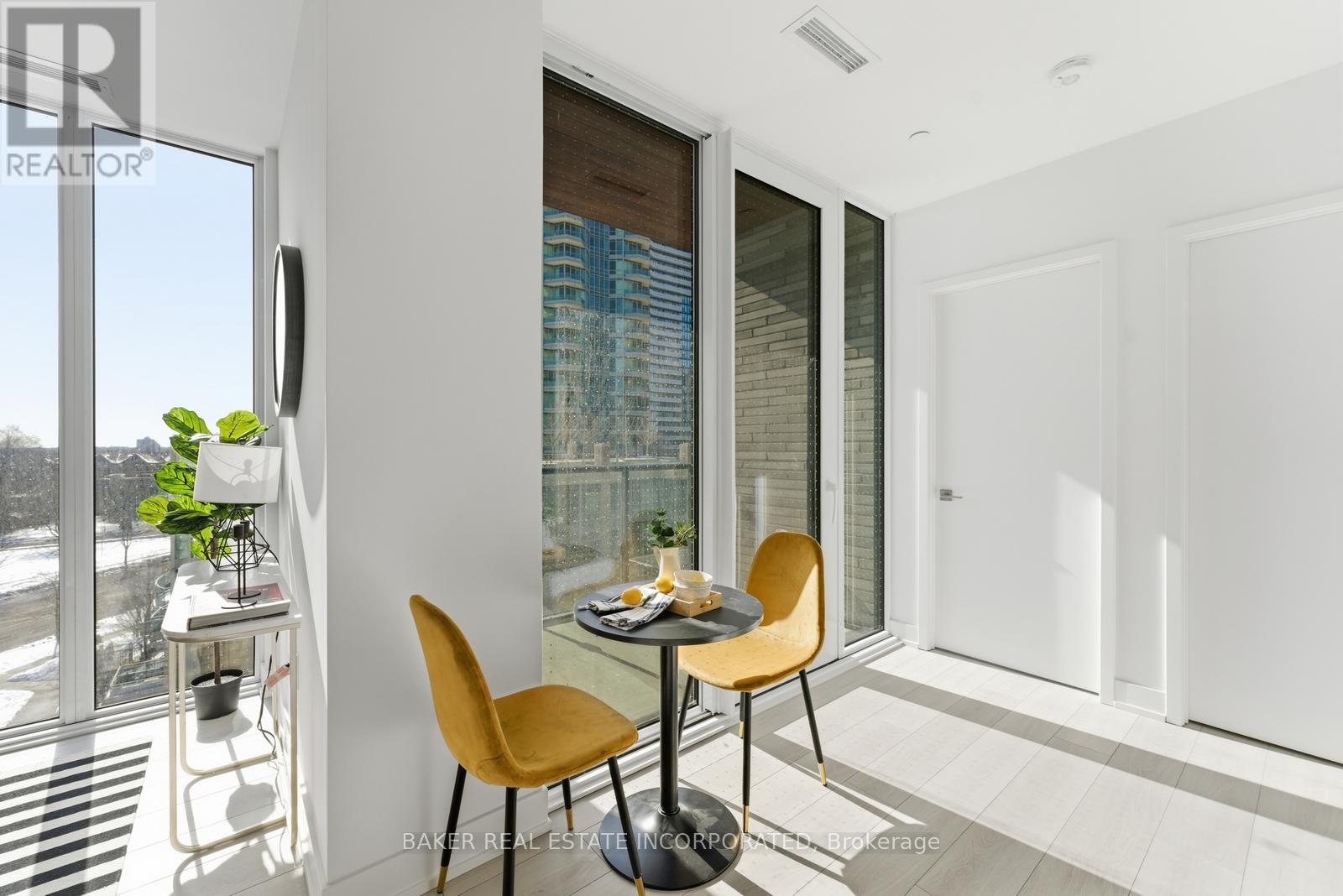 #513 36 OLIVE AVENUE - 21