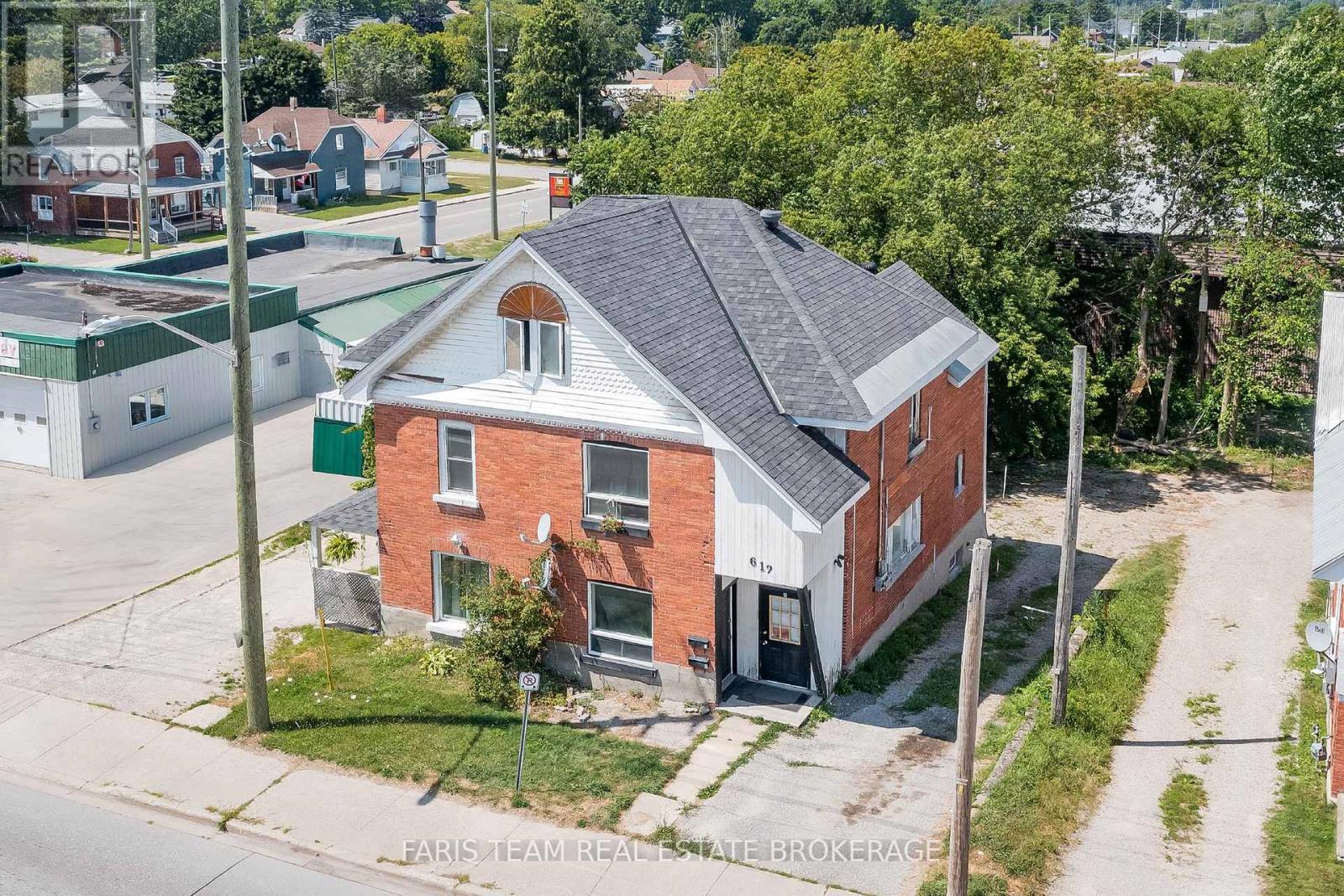 612 BAY STREET - 1