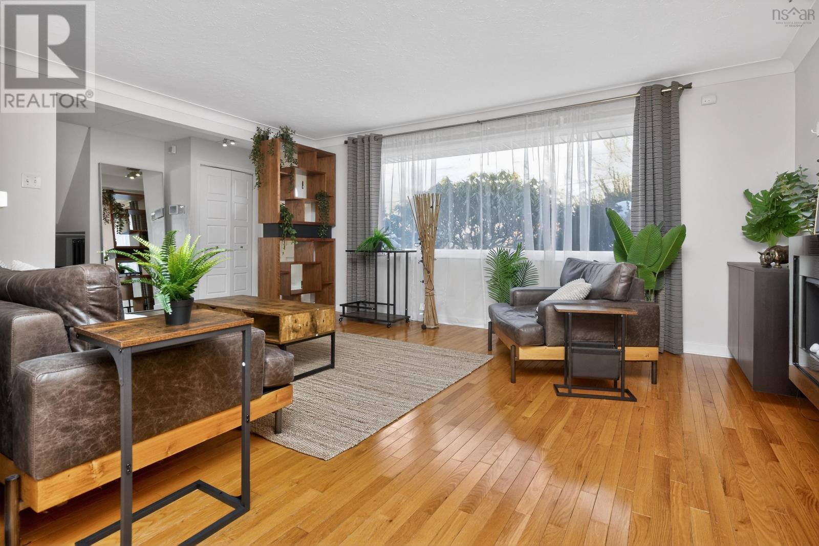 37 Lawnsdale Drive - Photo 5 of 49, Dartmouth, Nova Scotia