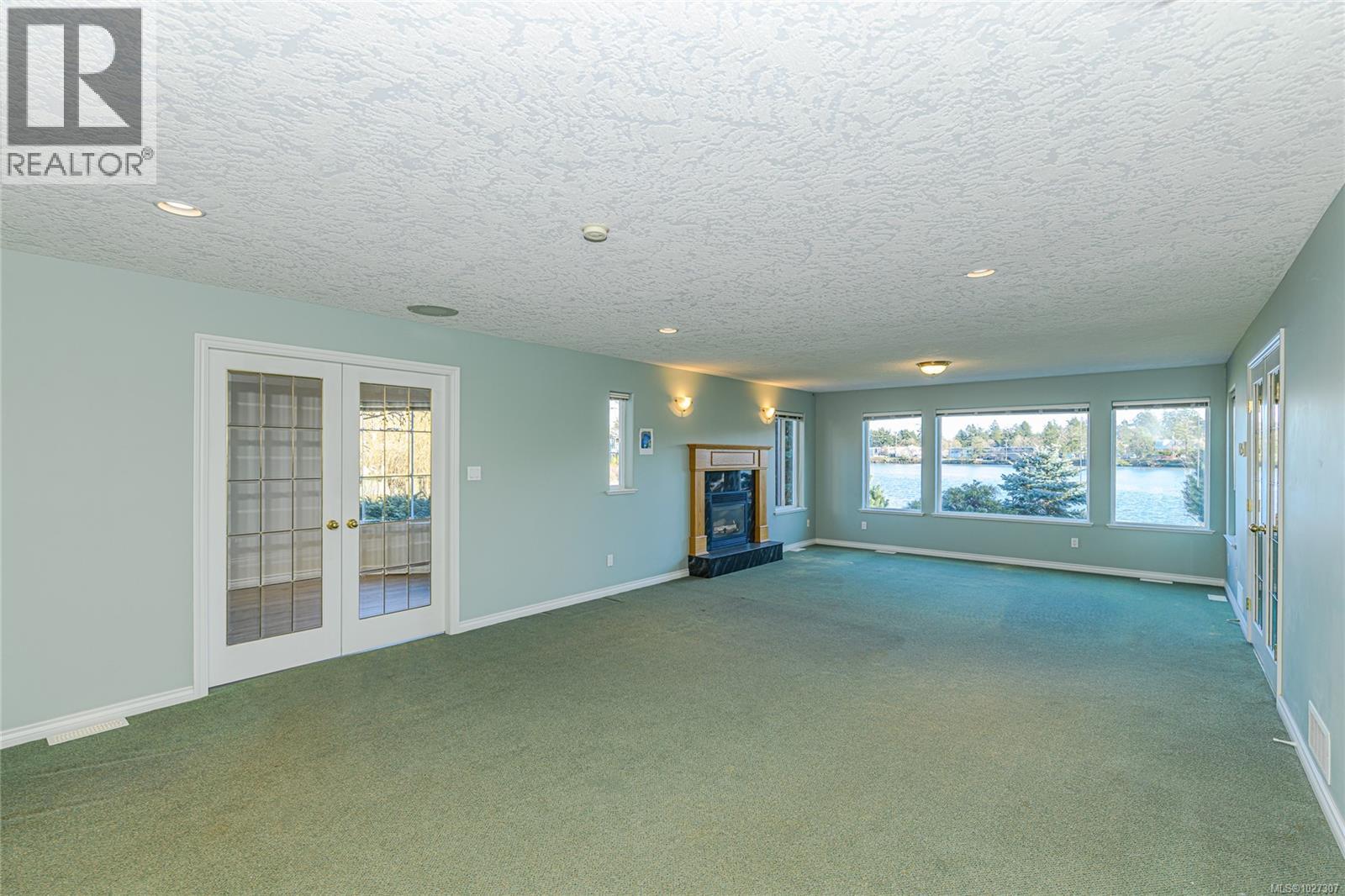  6 Werra Landing, View Royal