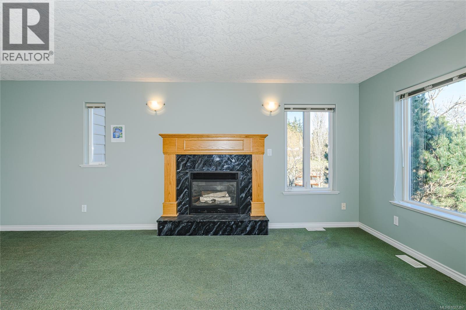  6 Werra Landing, View Royal