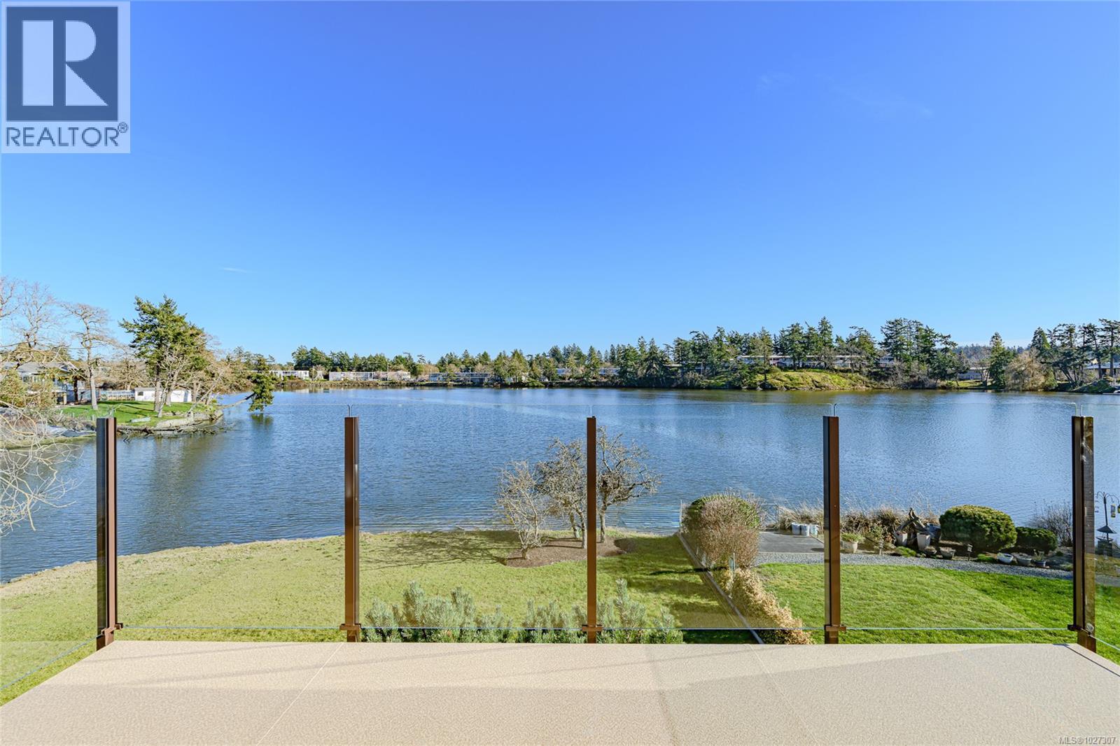  6 Werra Landing, View Royal