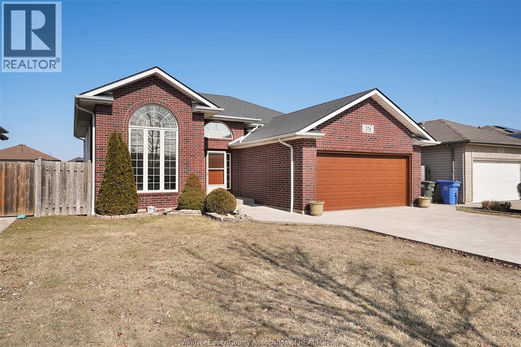 376 MCLELLAN AVENUE - Photo 2 of 34, Amherstburg, Ontario