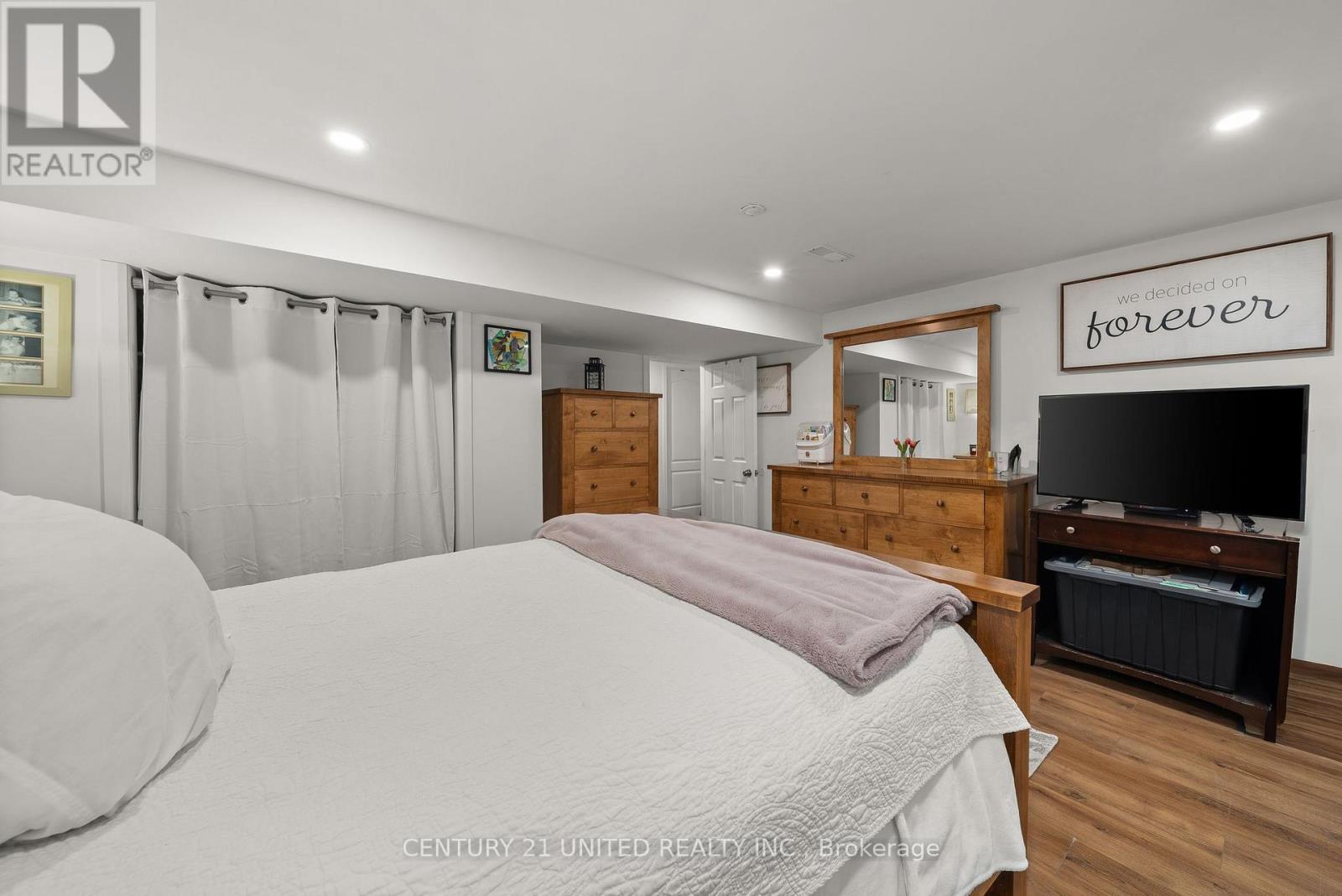 2425 PRESTON ROAD - 37