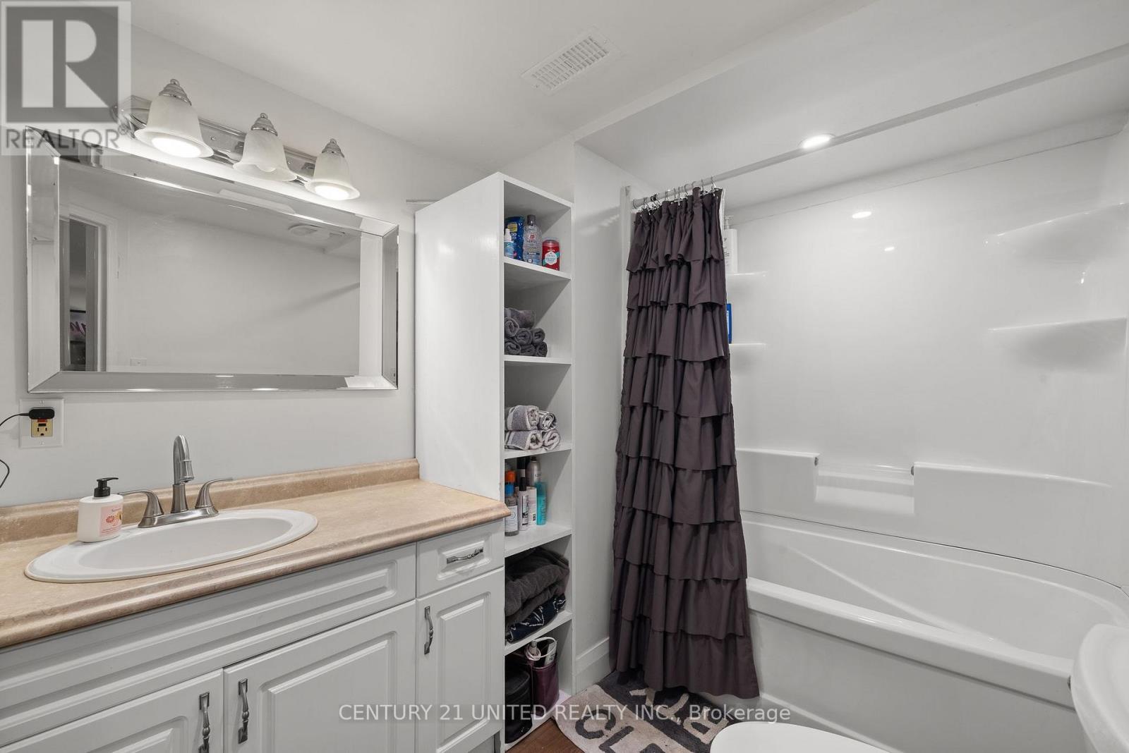 2425 PRESTON ROAD - 38
