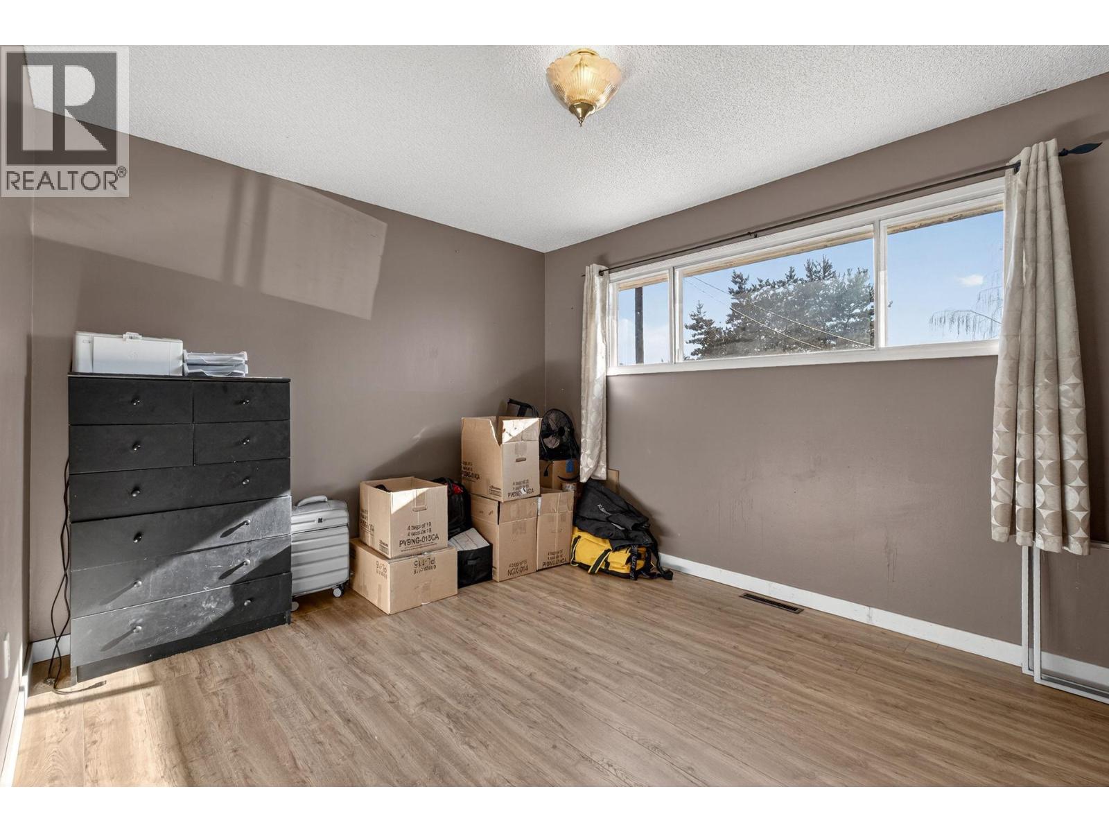  290 Pearson Road, Kelowna