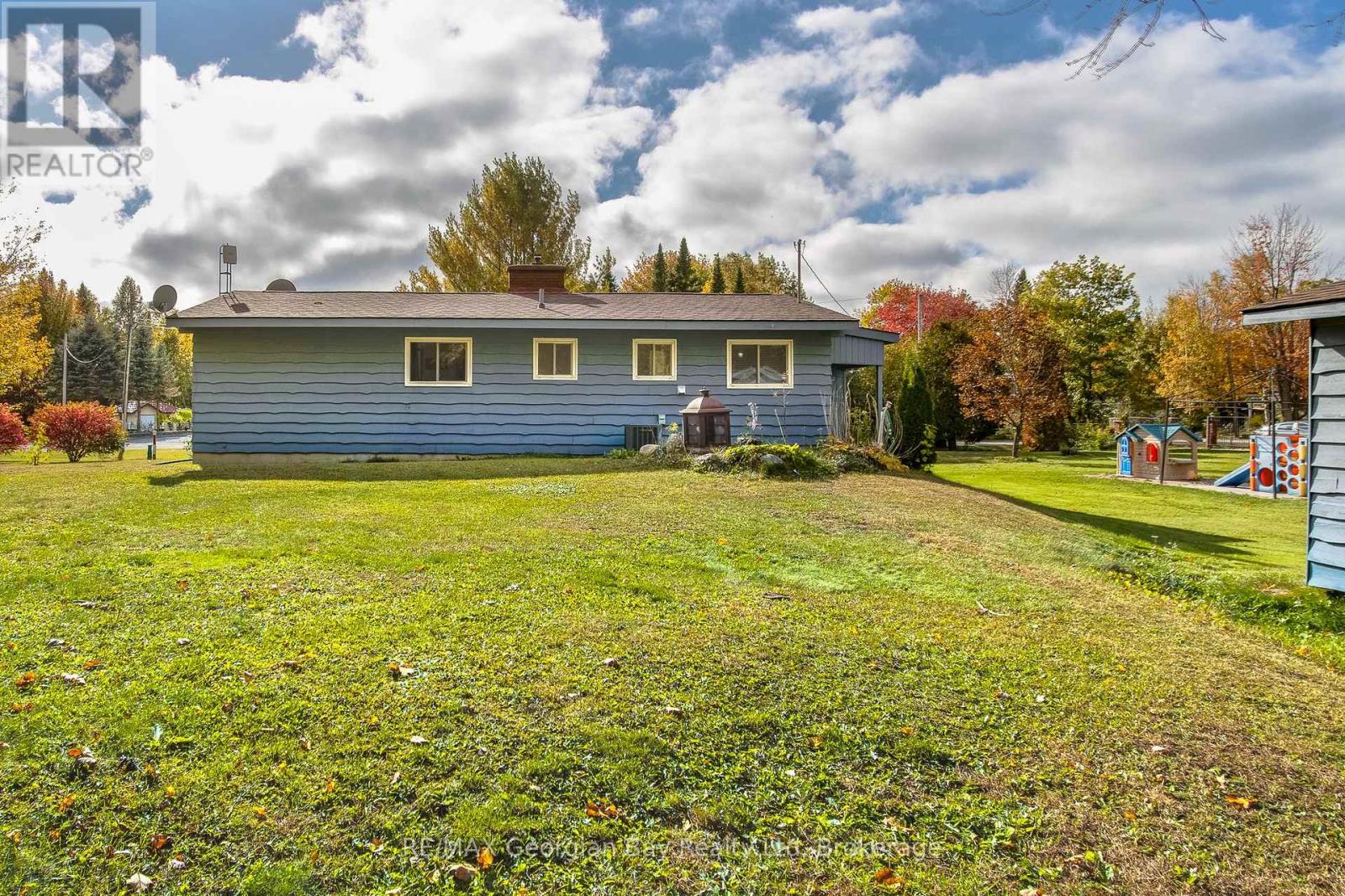 69 ALBERT AVENUE - 27
