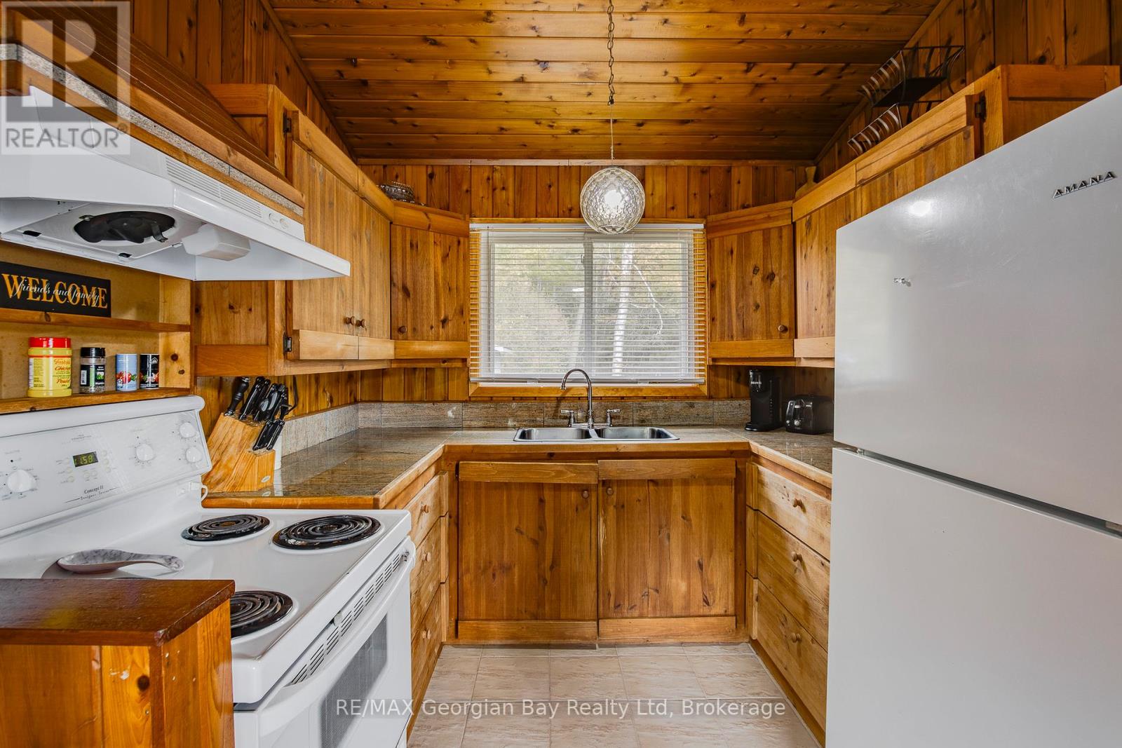 69 ALBERT AVENUE - 5
