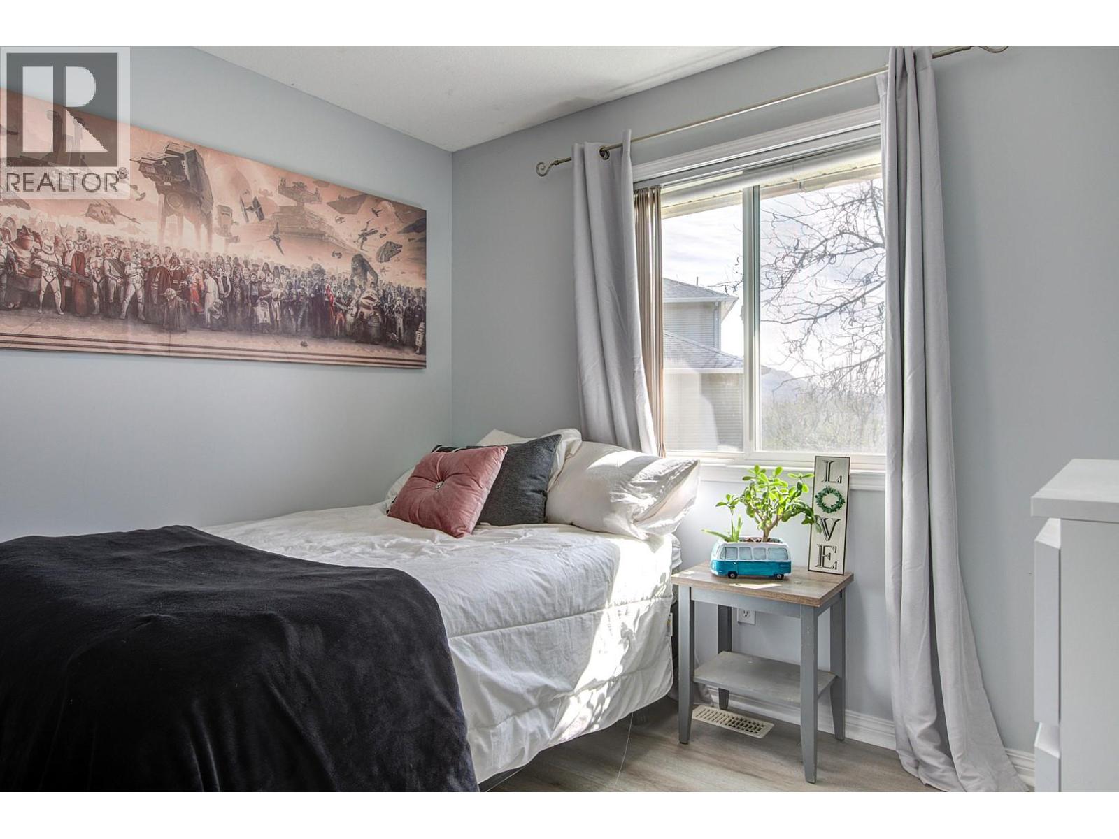 5812 Richfield Place, Vernon