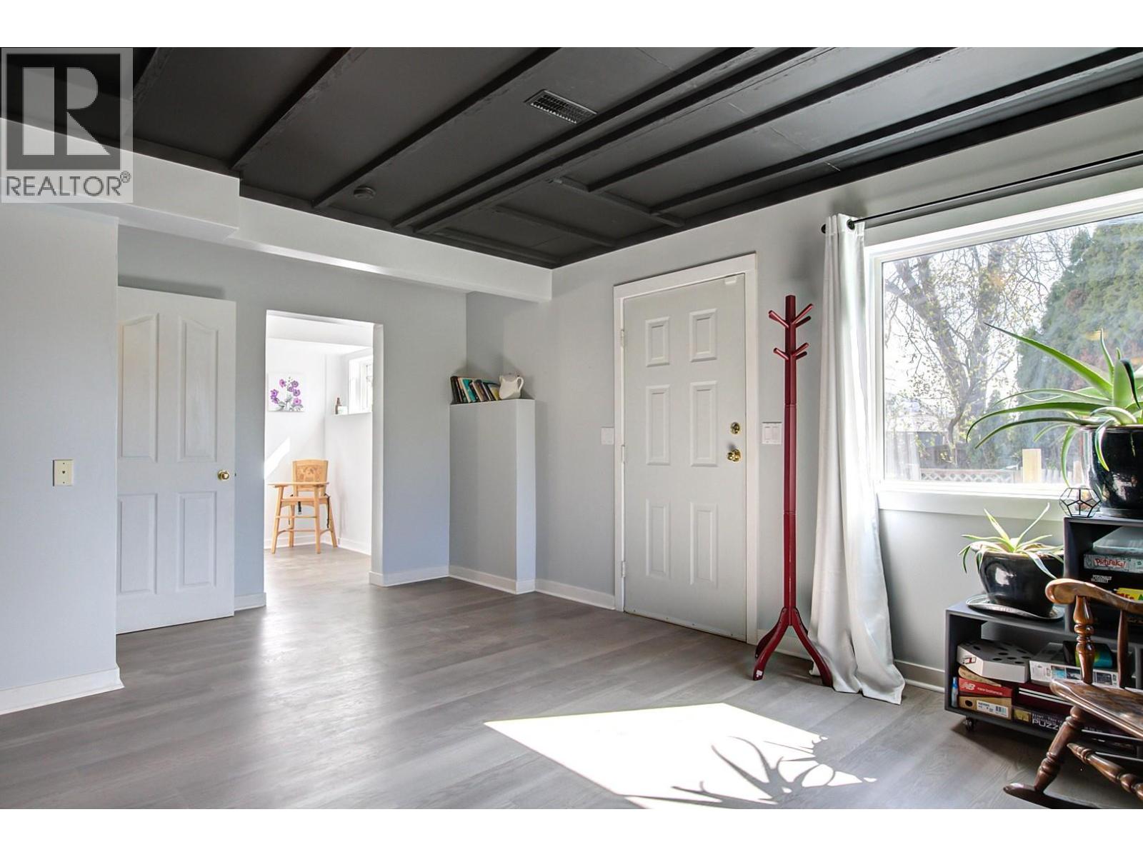 5812 Richfield Place, Vernon