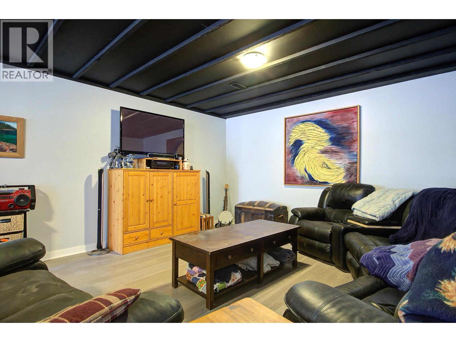 5812 Richfield Place, Vernon