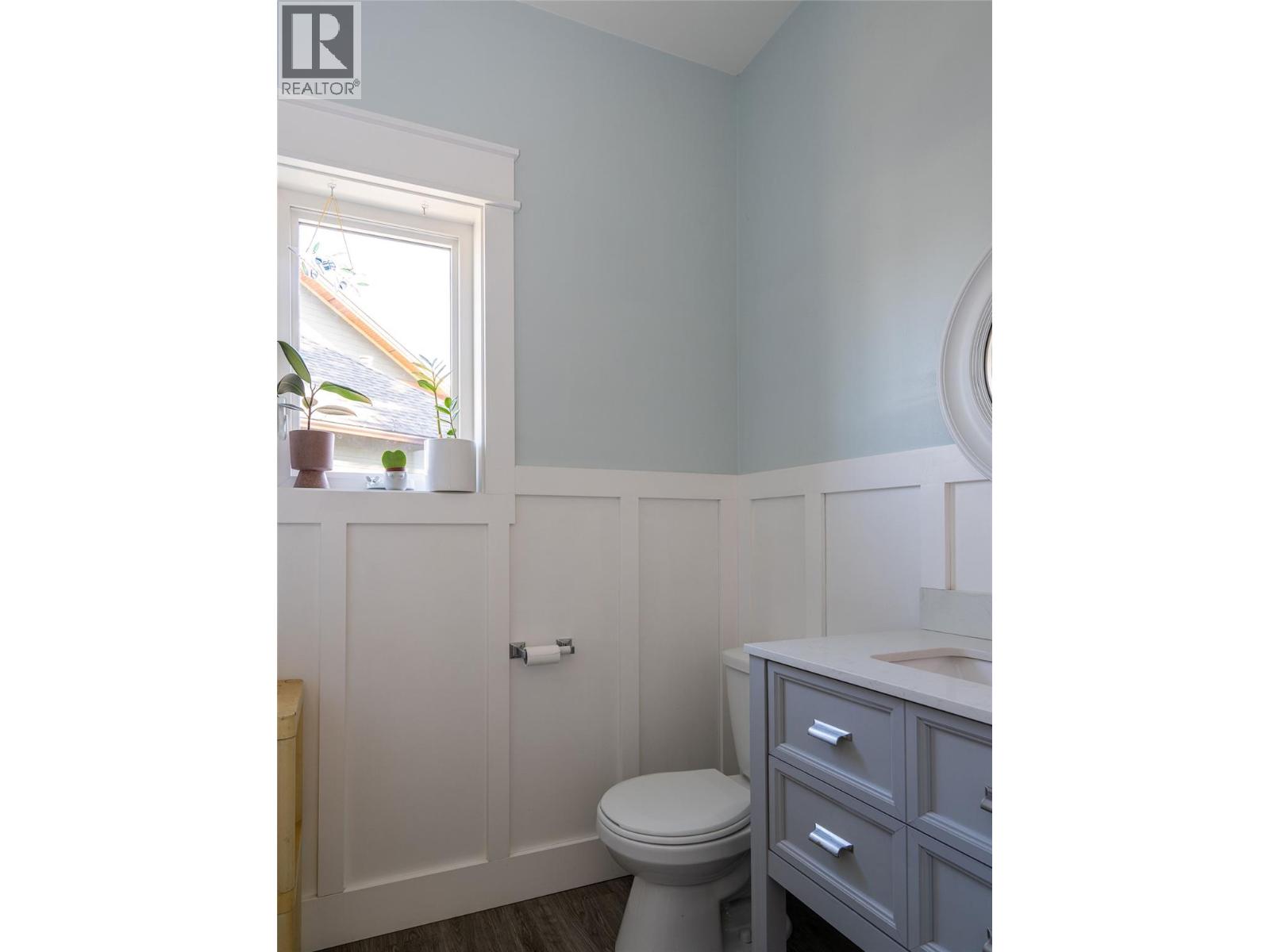 1633 Mason Road, Revelstoke