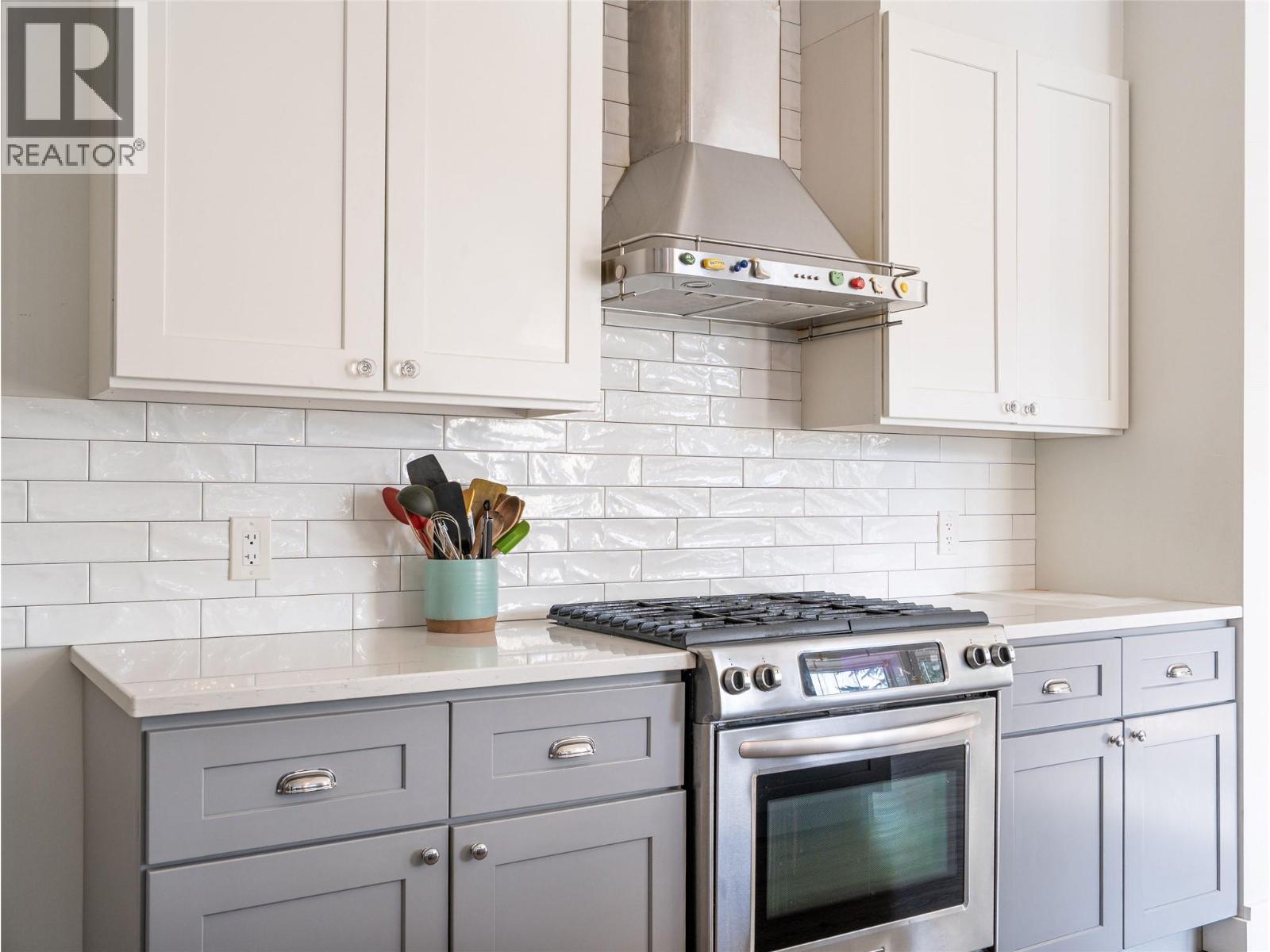 1633 Mason Road, Revelstoke