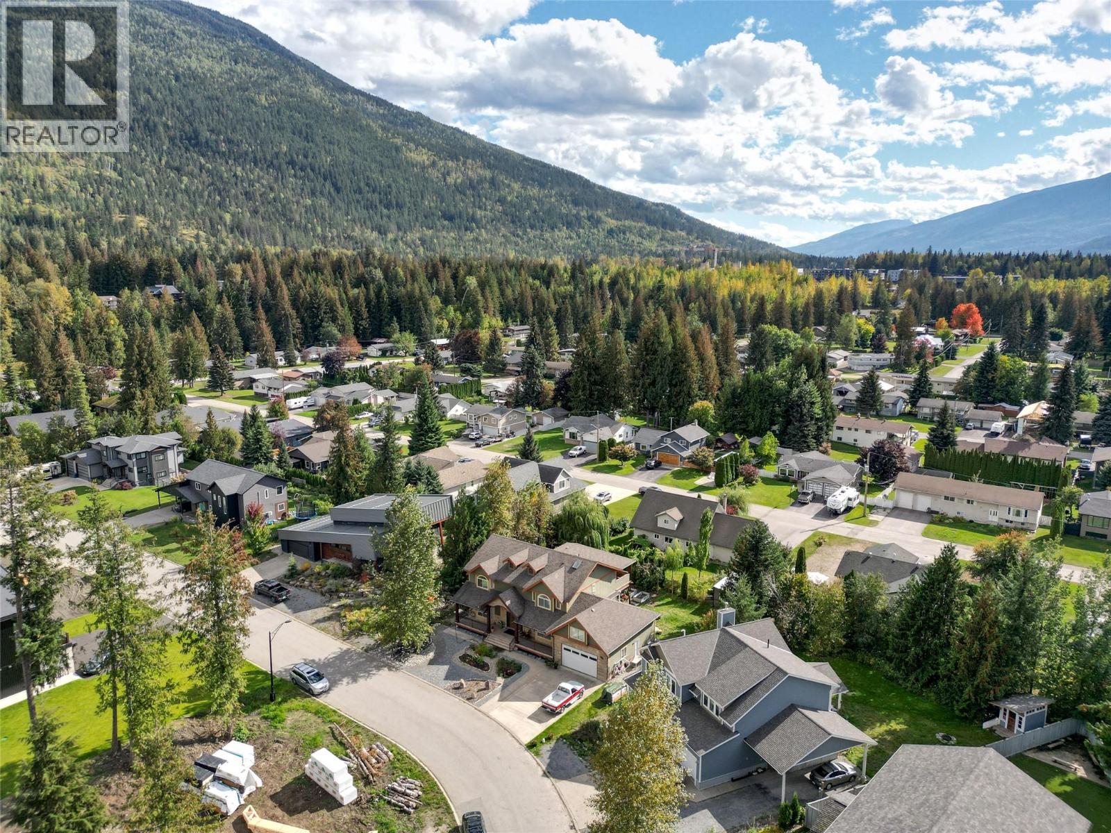 1633 Mason Road, Revelstoke