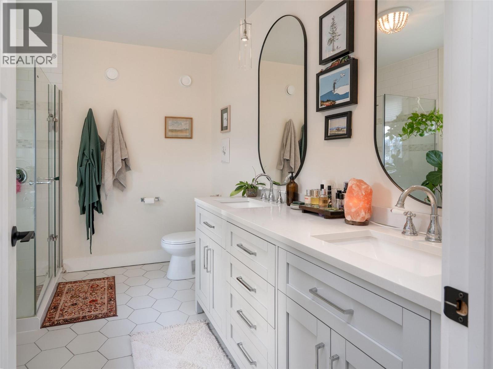 1633 Mason Road, Revelstoke