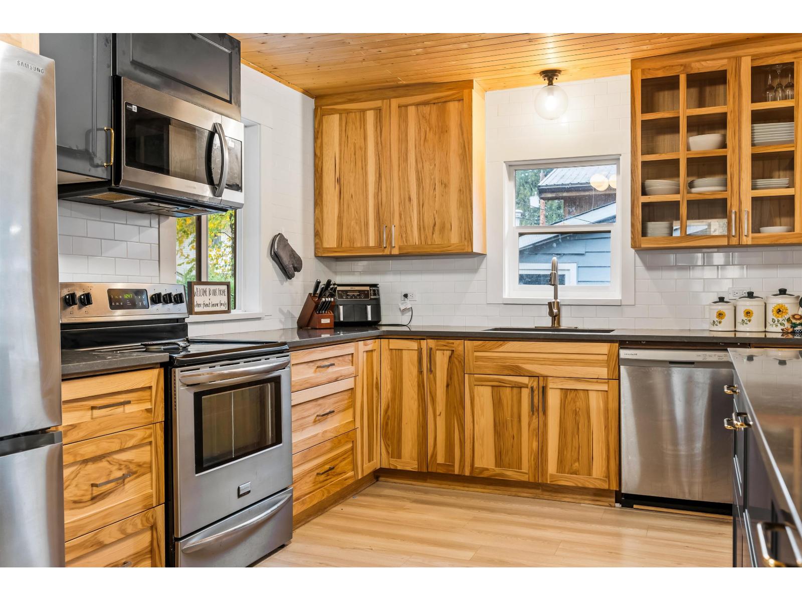 275 FIR STREET, Cultus Lake North, Cultus Lake