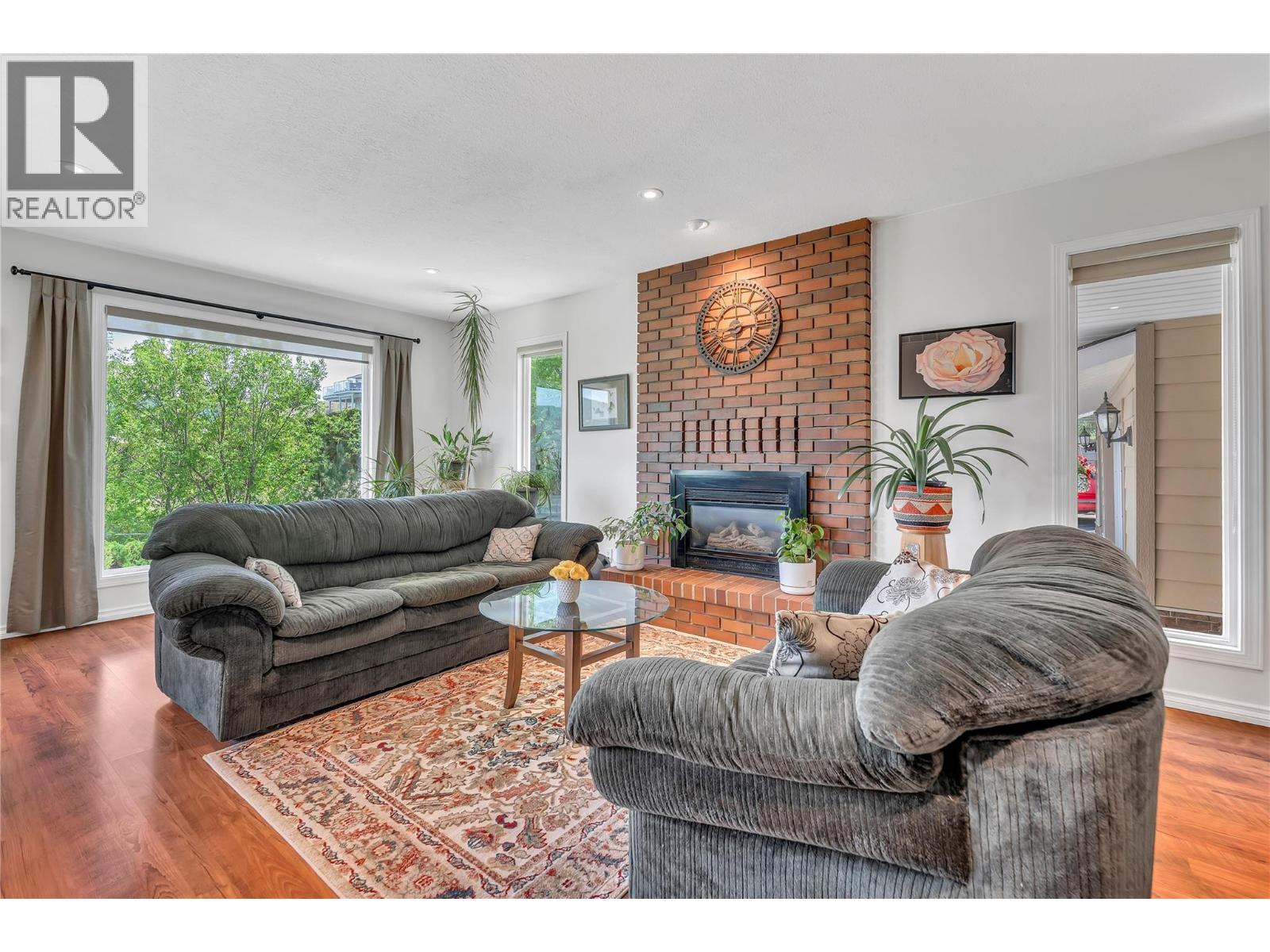 8704 Kuroda Place, Summerland