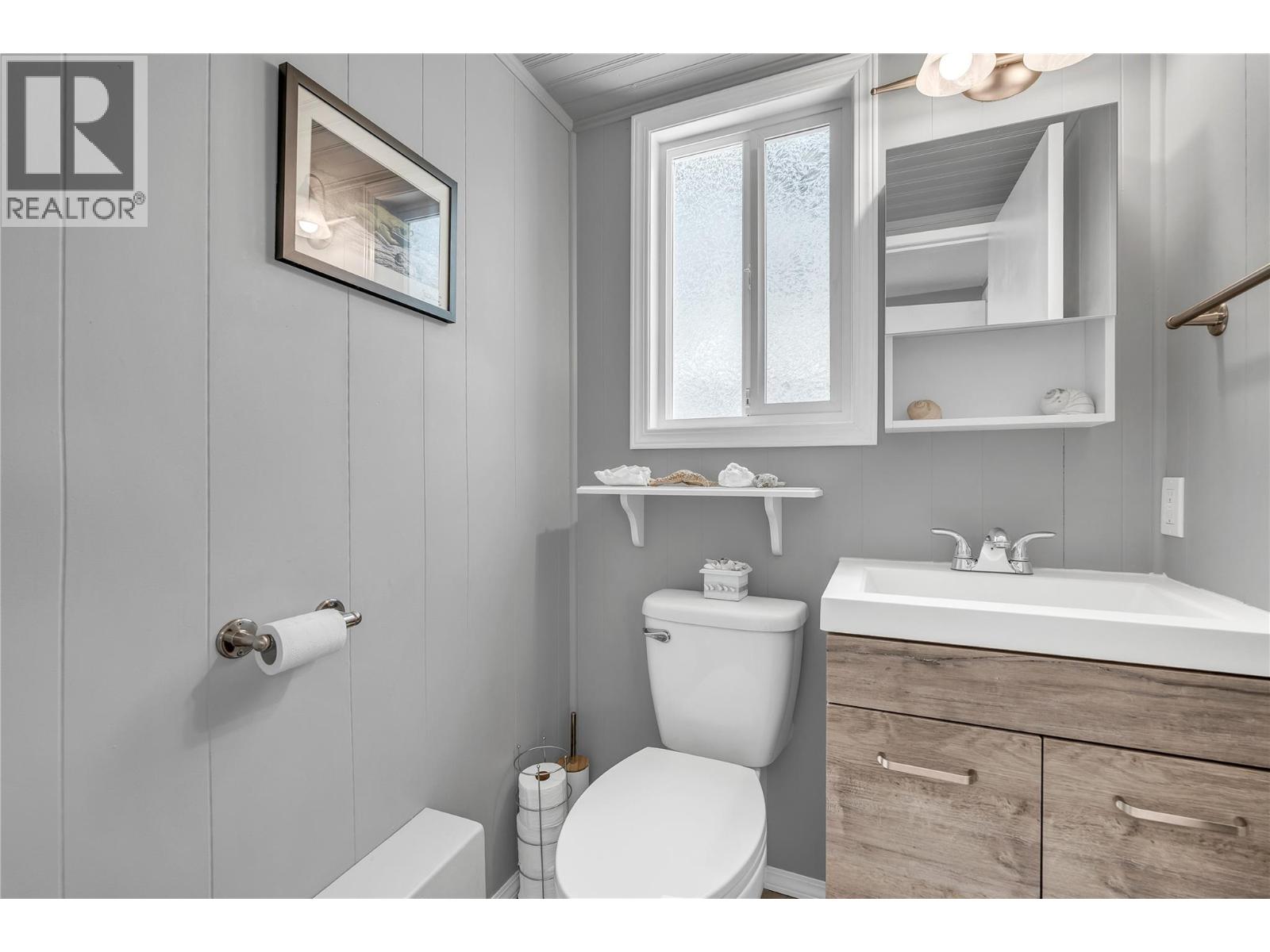 8704 Kuroda Place, Summerland